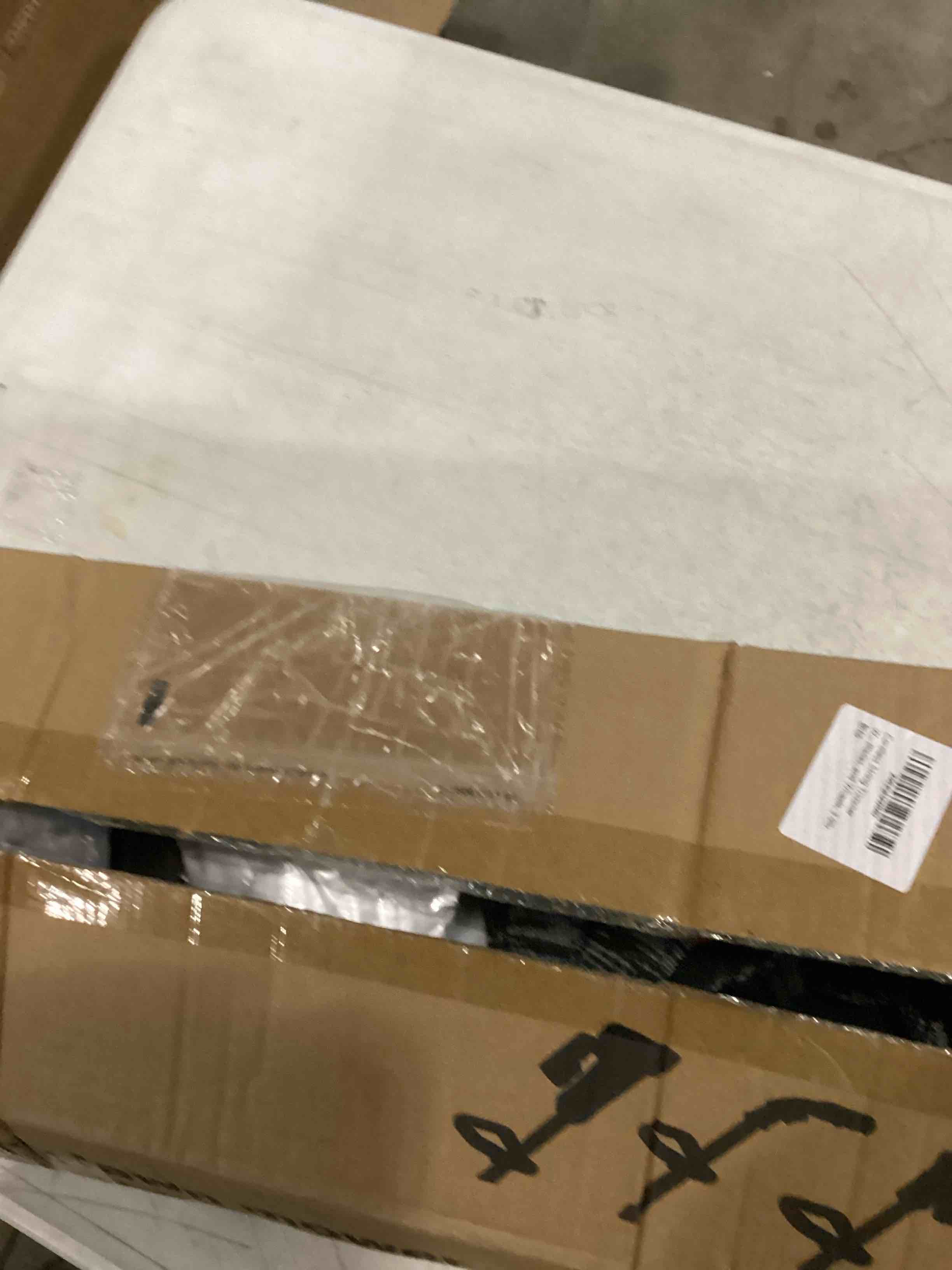 https://s3.amazonaws.com/lotting-images-prod/bidfta/YEL5496896_1727785112726.jpeg
