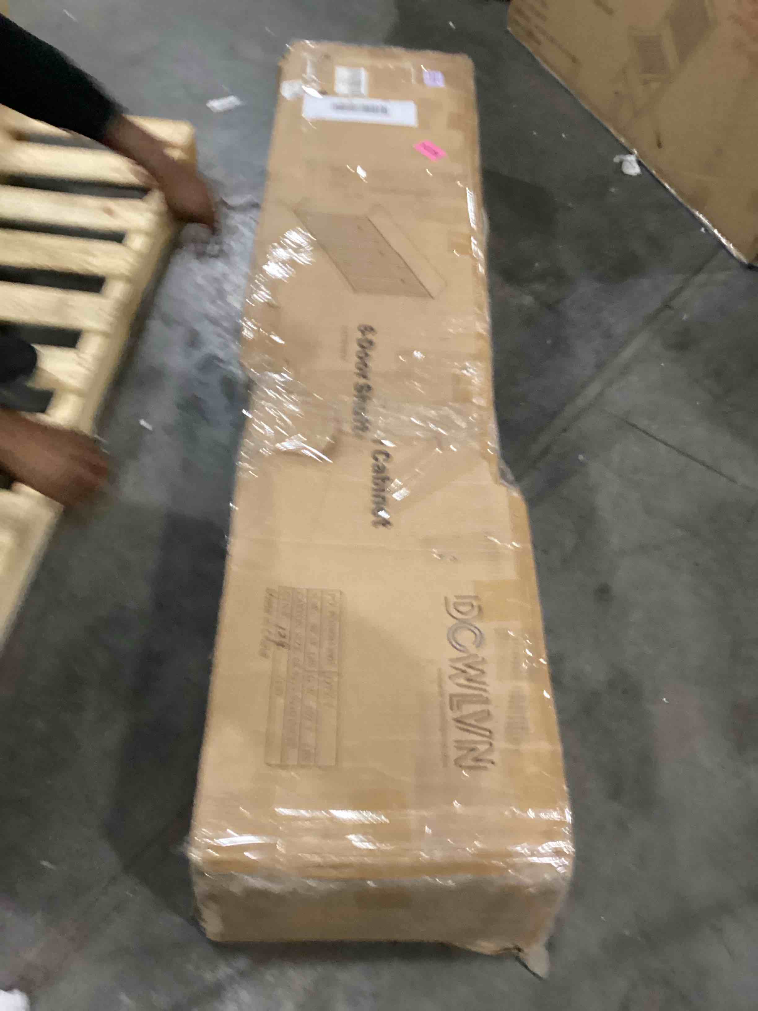 https://s3.amazonaws.com/lotting-images-prod/bidfta/YEL5497232_1729085580441.jpeg
