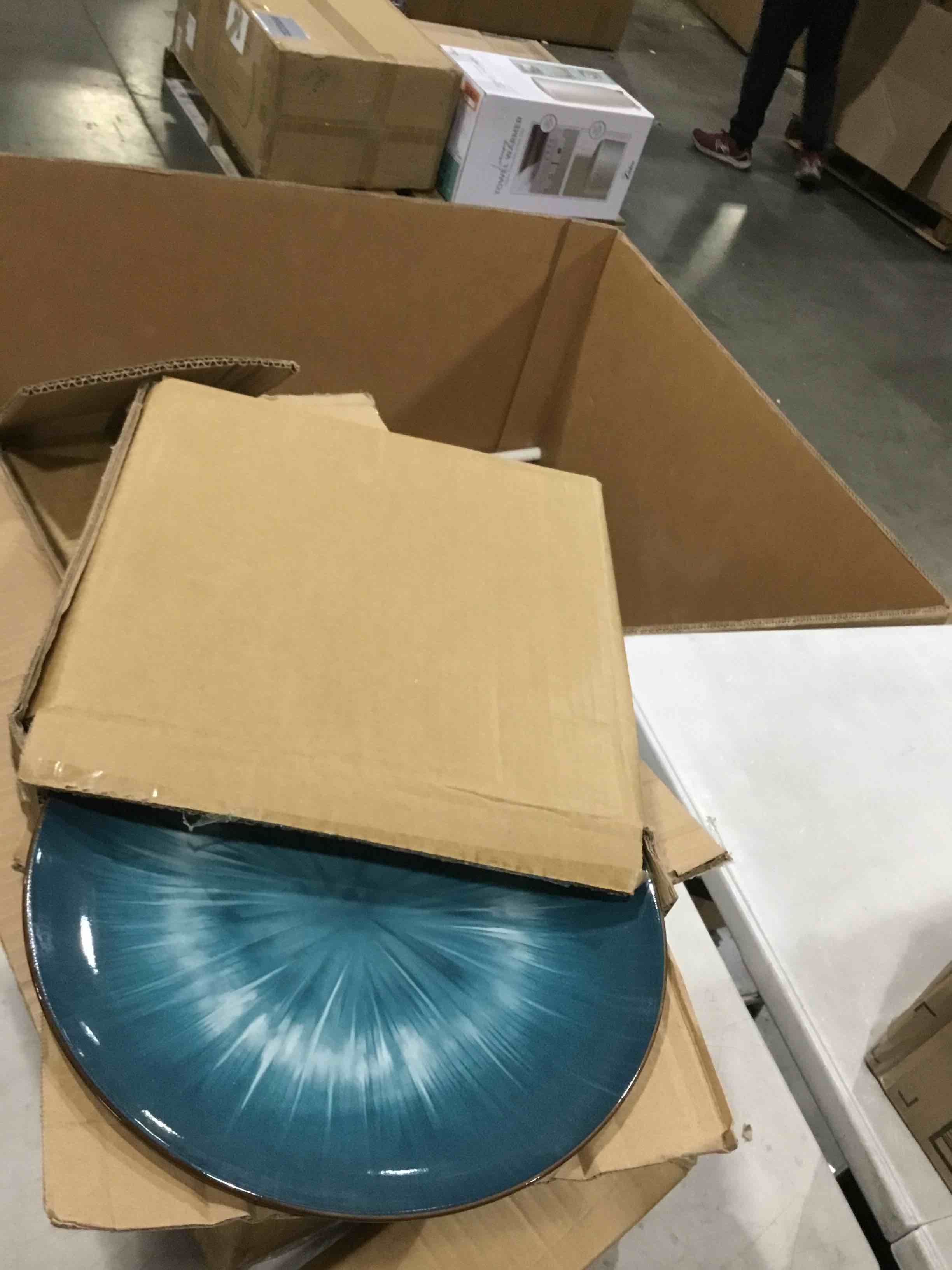 https://s3.amazonaws.com/lotting-images-prod/bidfta/YEL5497378_1729190195638.jpeg