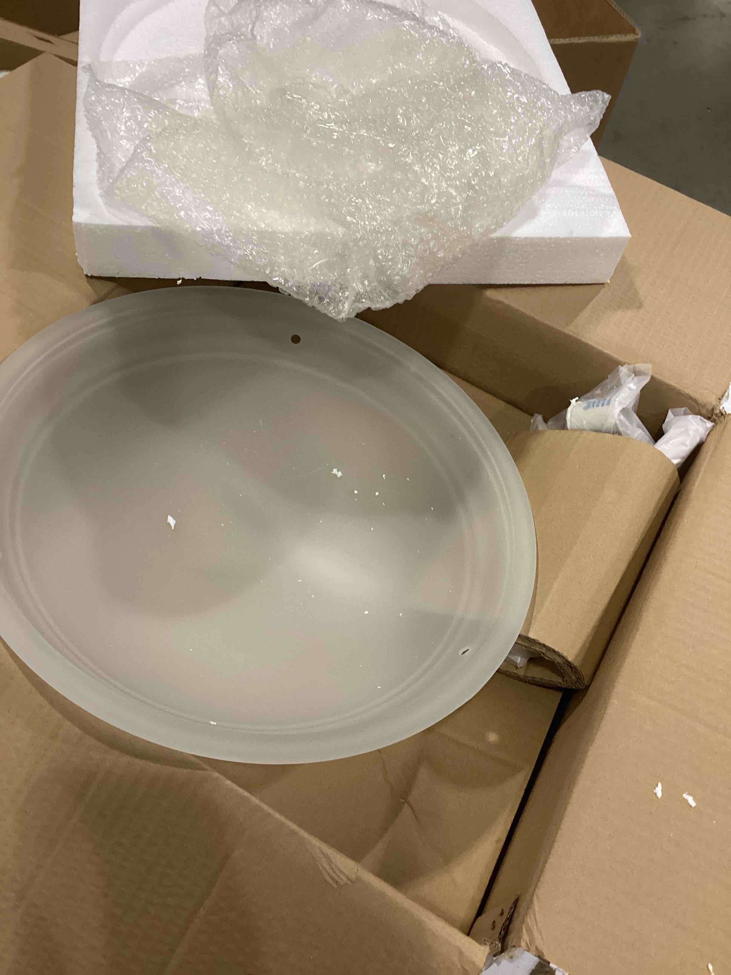 https://s3.amazonaws.com/lotting-images-prod/bidfta/YEL5497659_1729520558226.jpeg