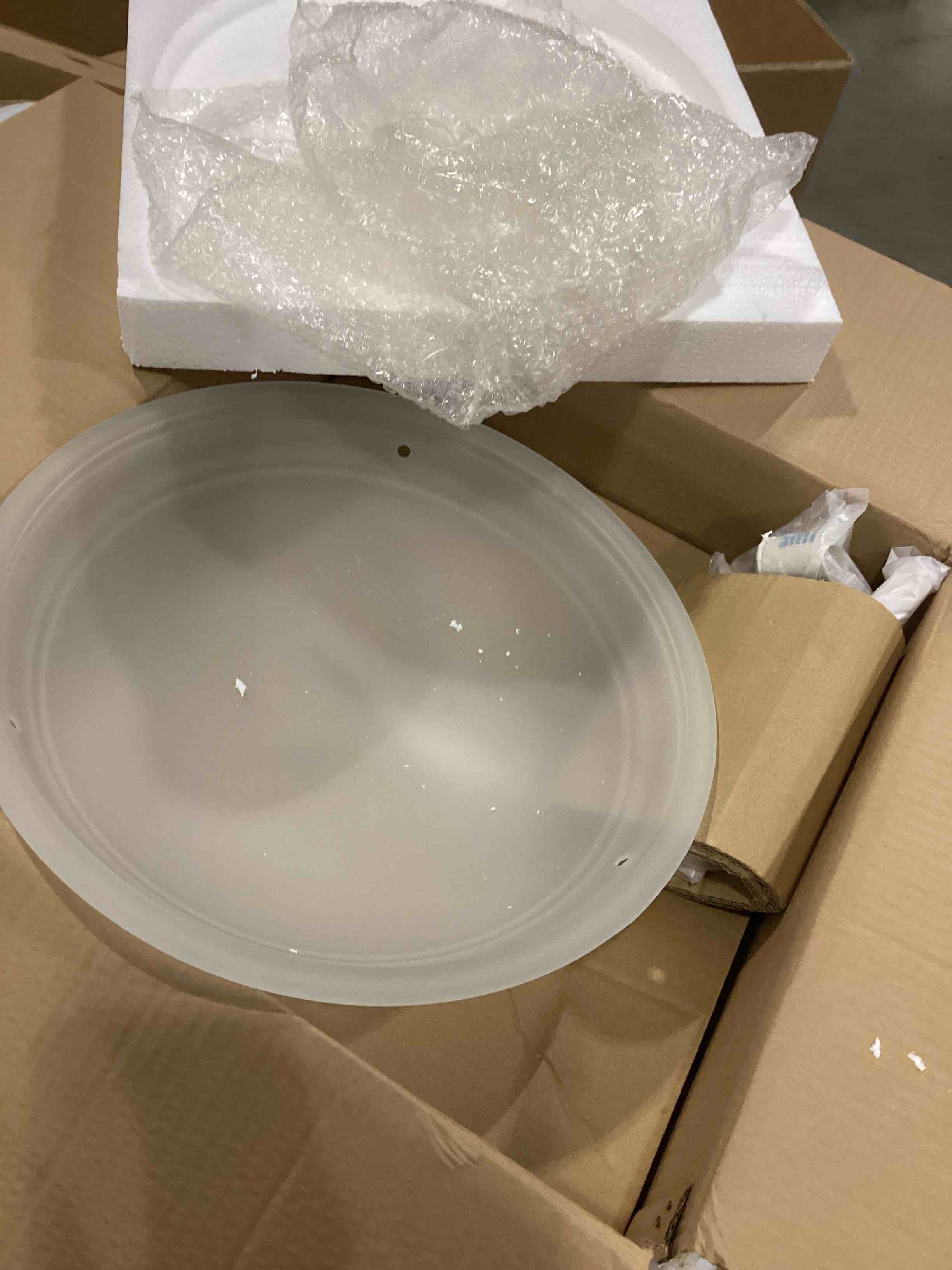 https://s3.amazonaws.com/lotting-images-prod/bidfta/YEL5497659_1729520559209.jpeg
