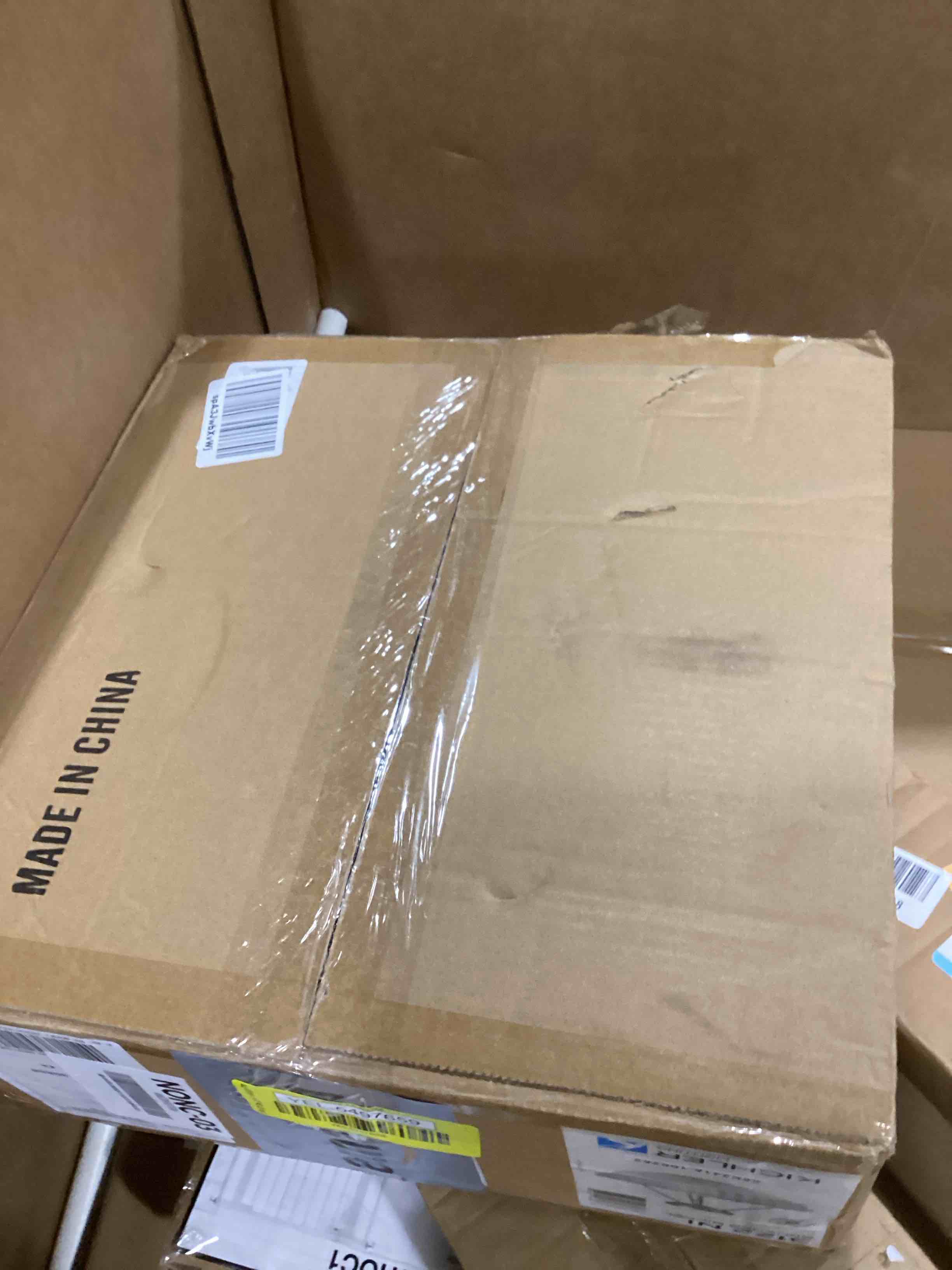 https://s3.amazonaws.com/lotting-images-prod/bidfta/YEL5497659_1729520639510.jpeg