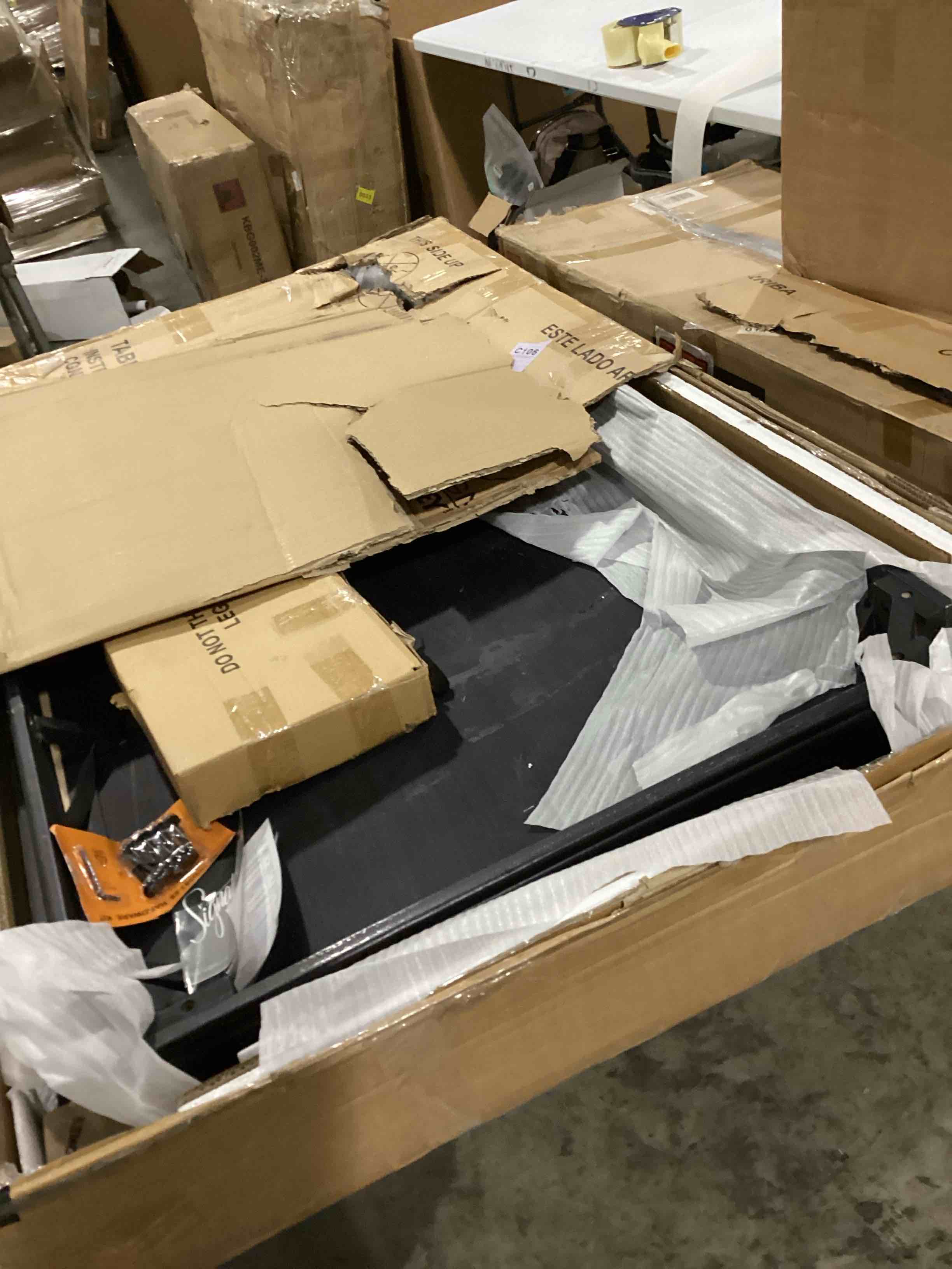 https://s3.amazonaws.com/lotting-images-prod/bidfta/YEL5497709_1729537349305.jpeg