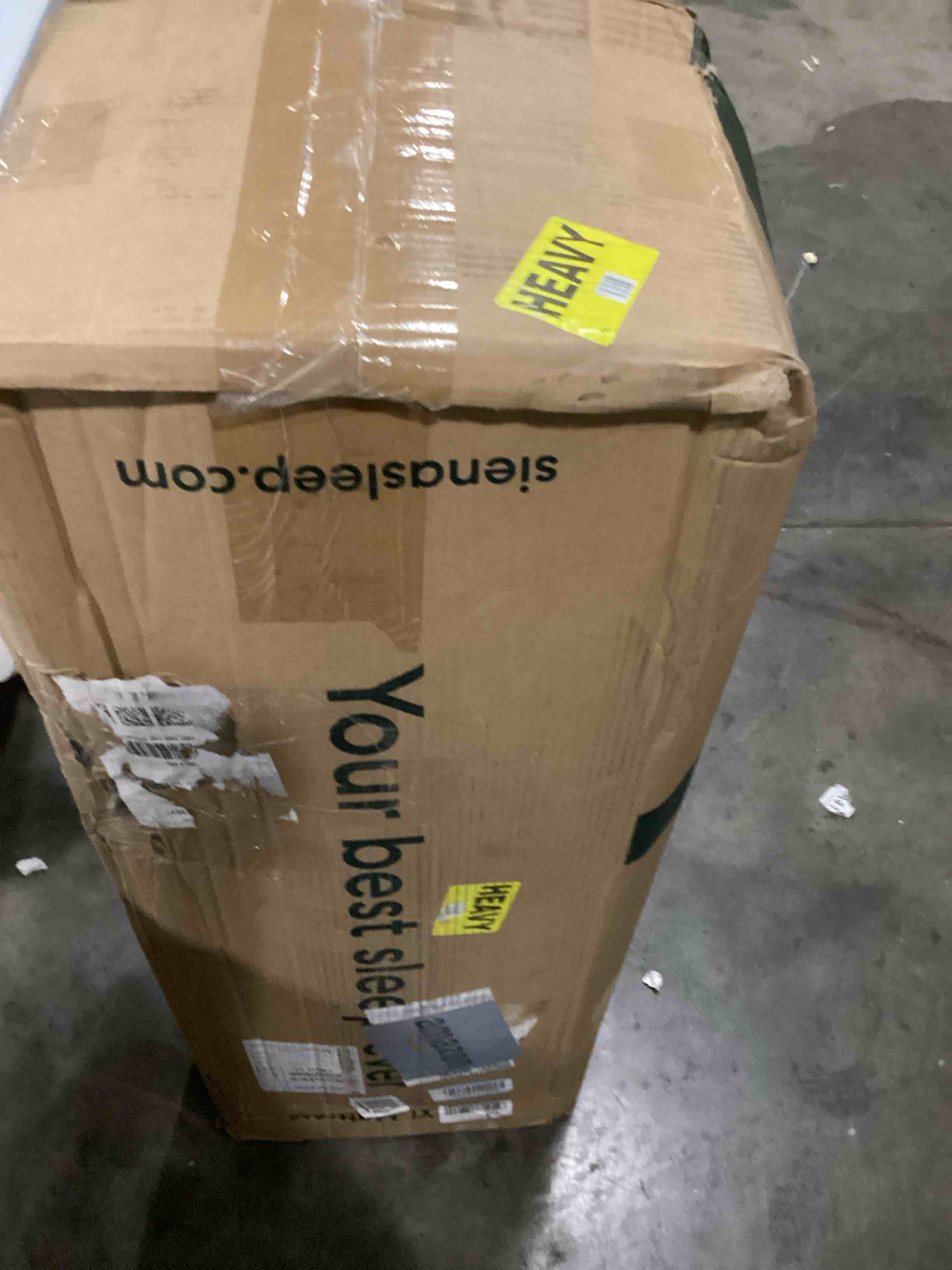 https://s3.amazonaws.com/lotting-images-prod/bidfta/YEL5497902_1729694639477.jpeg