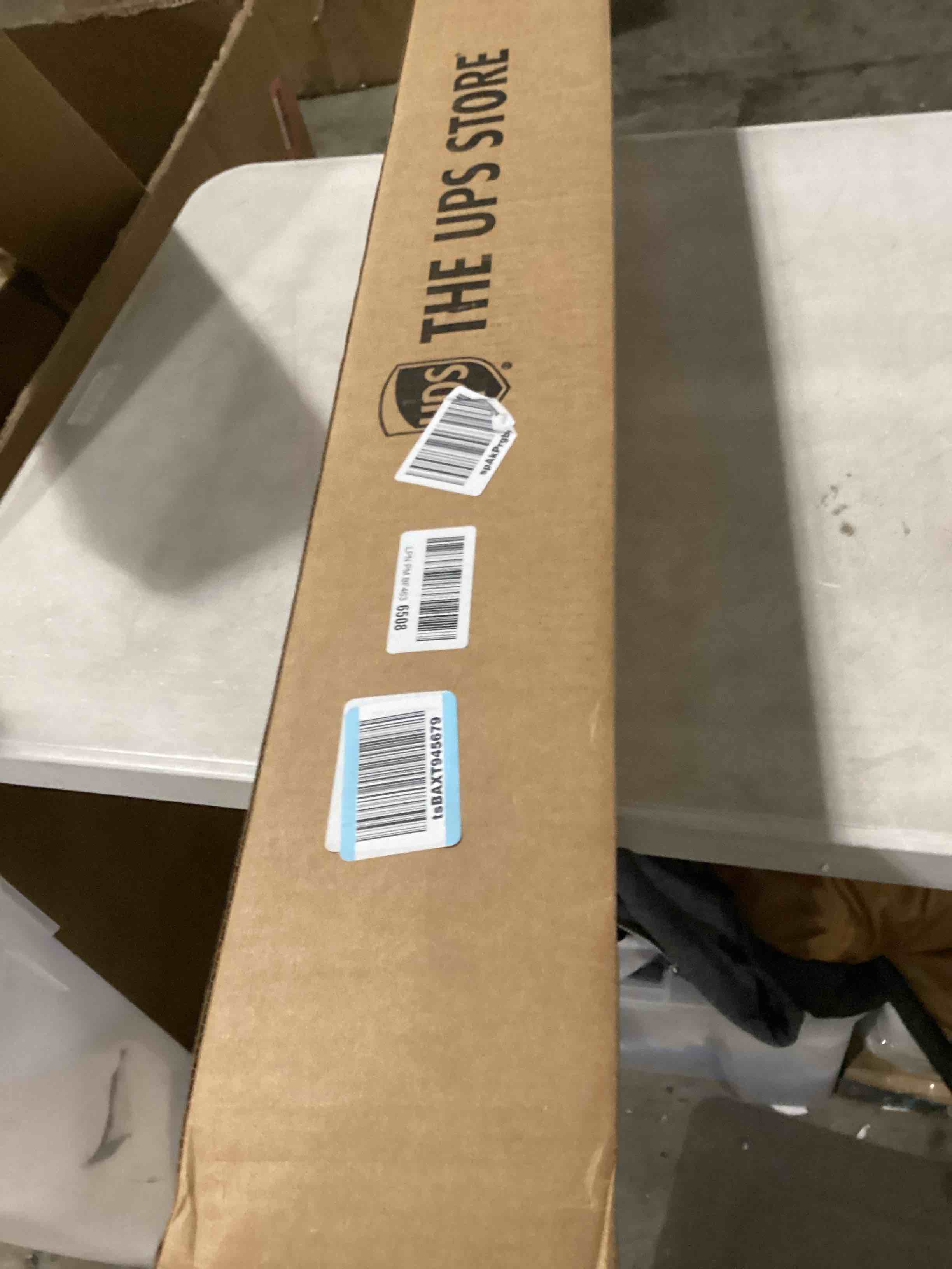 https://s3.amazonaws.com/lotting-images-prod/bidfta/YEL5499034_1729190215565.jpeg