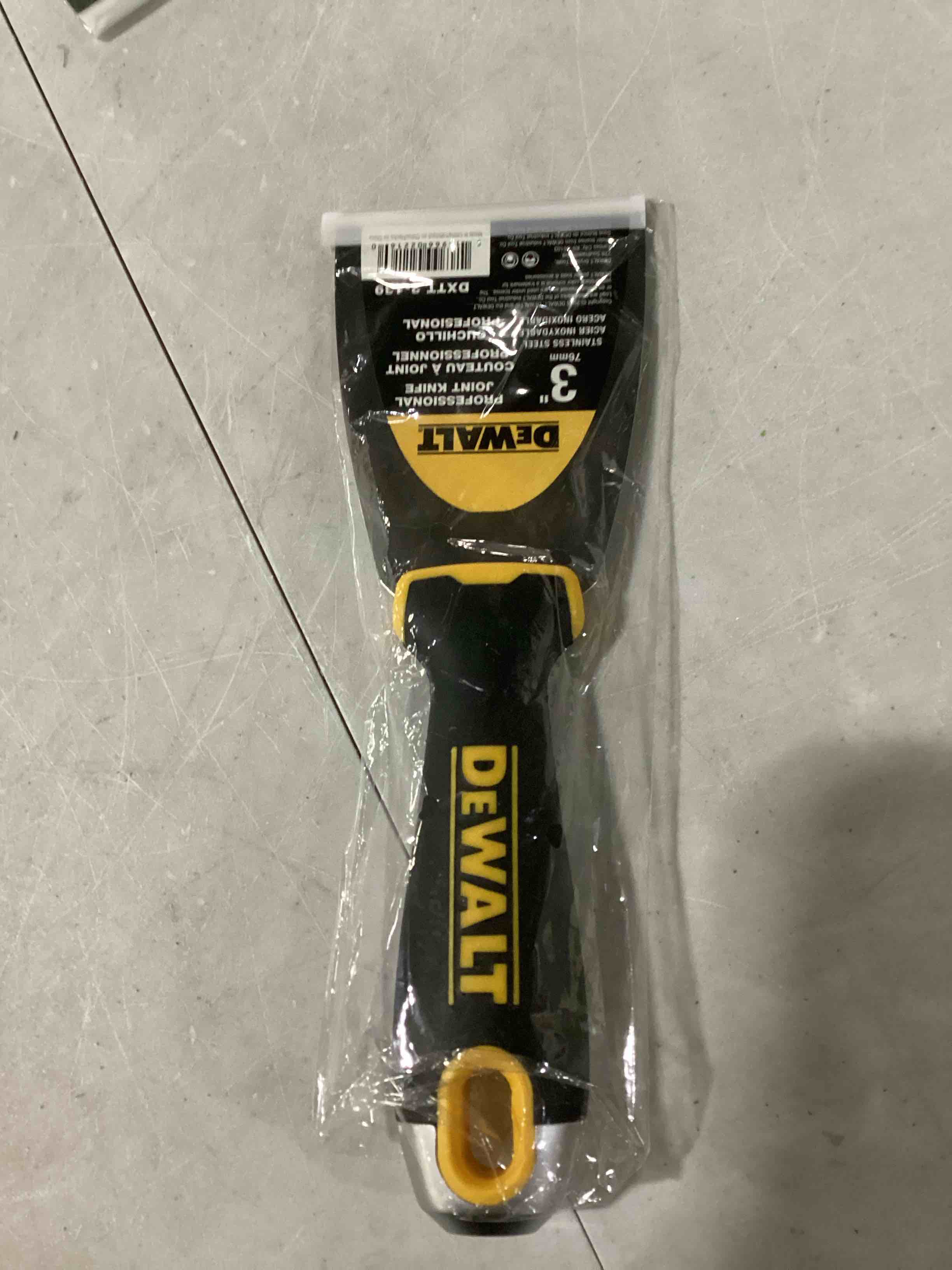 https://s3.amazonaws.com/lotting-images-prod/bidfta/YEL5499201_1729270969034.jpeg