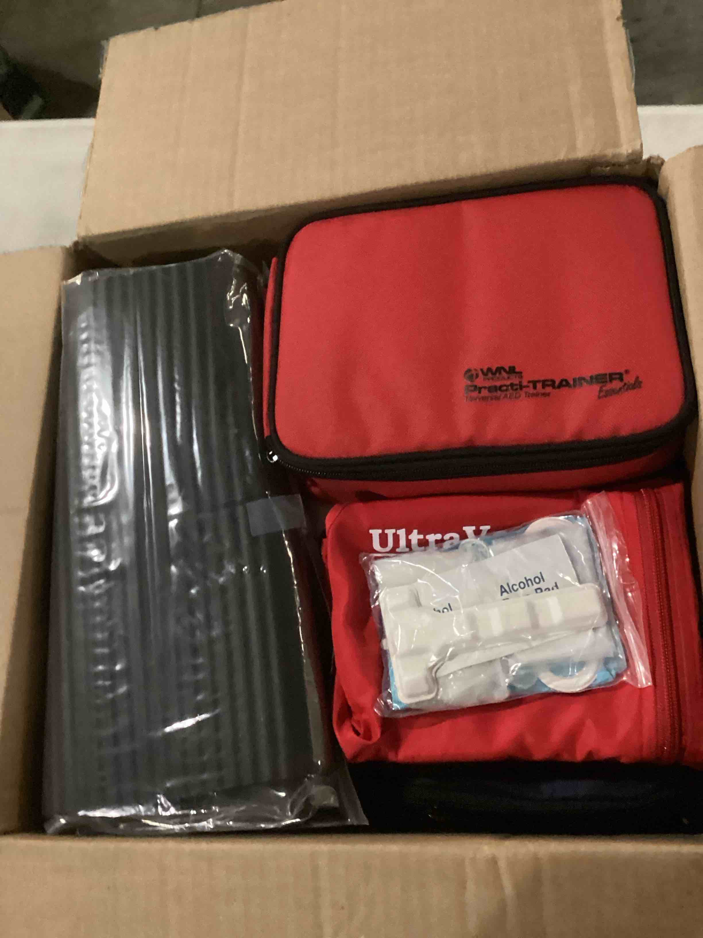 https://s3.amazonaws.com/lotting-images-prod/bidfta/YEL5499330_1729356947367.jpeg