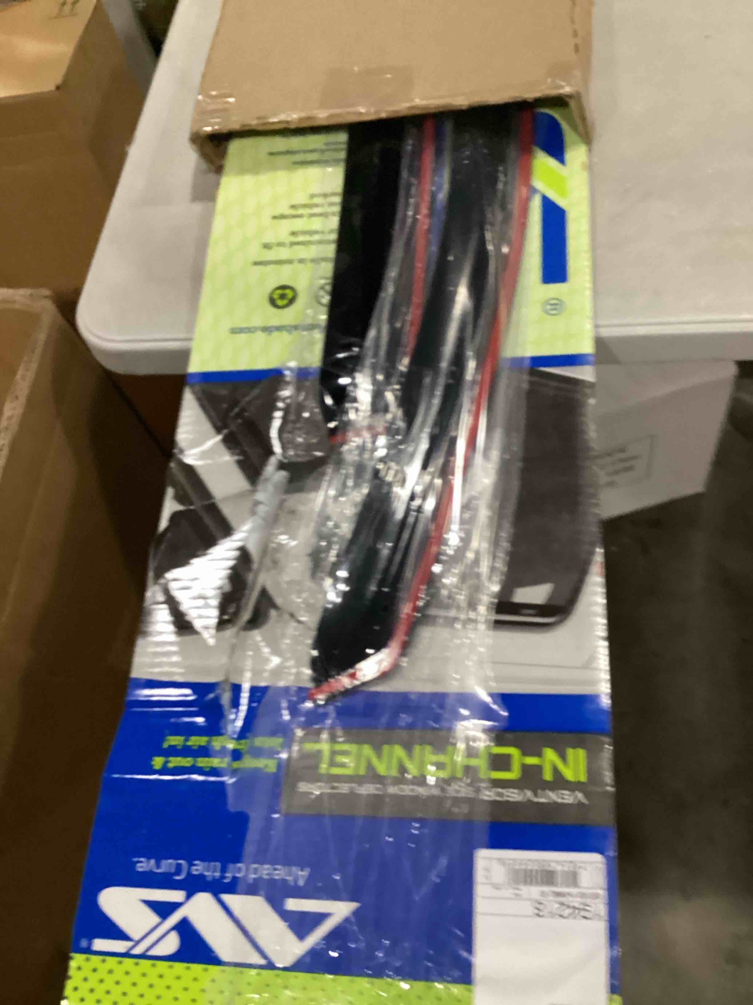 https://s3.amazonaws.com/lotting-images-prod/bidfta/YEL5501116_1726859409097.jpeg