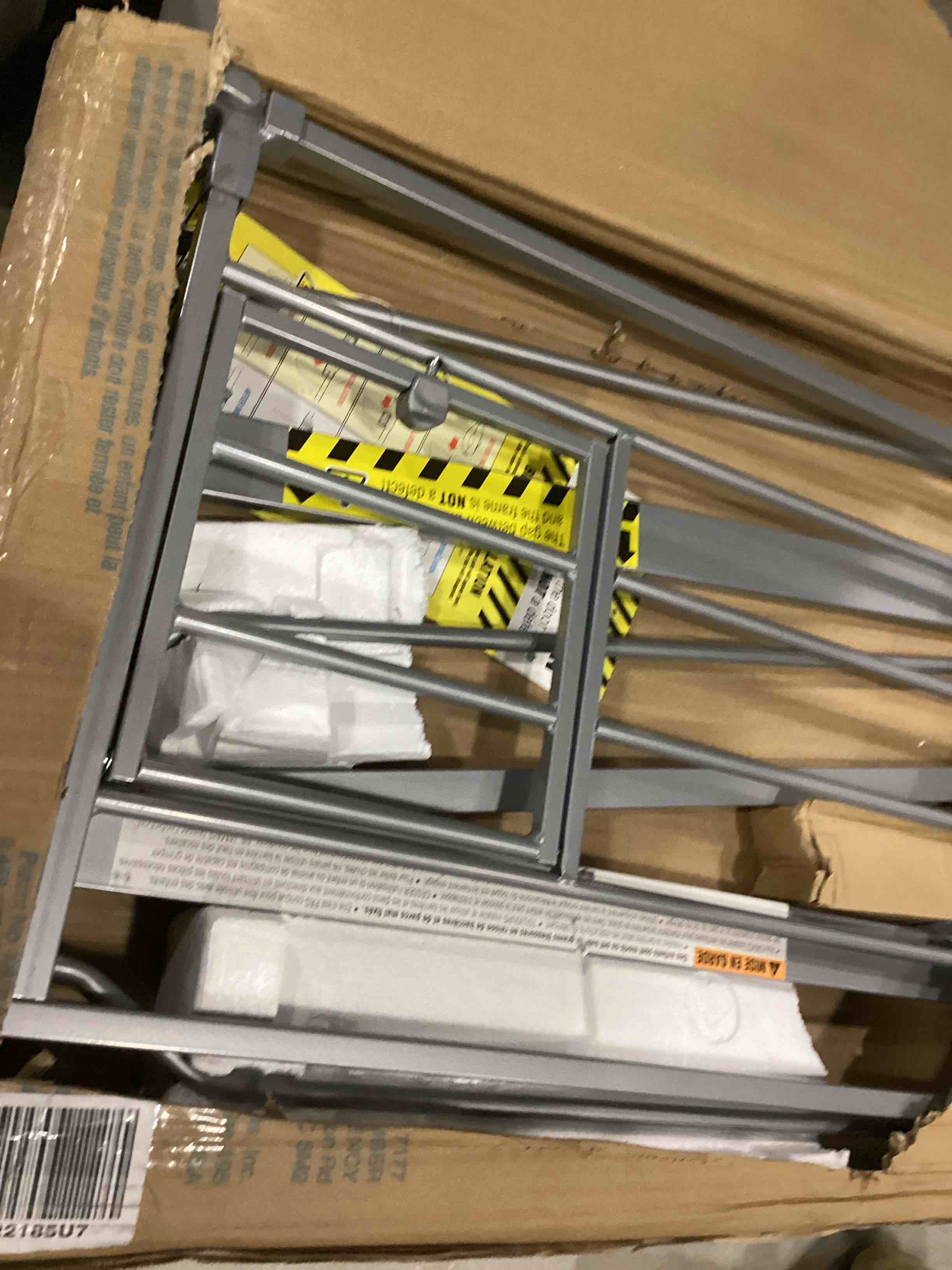 https://s3.amazonaws.com/lotting-images-prod/bidfta/YEL5501282_1727966241998.jpeg