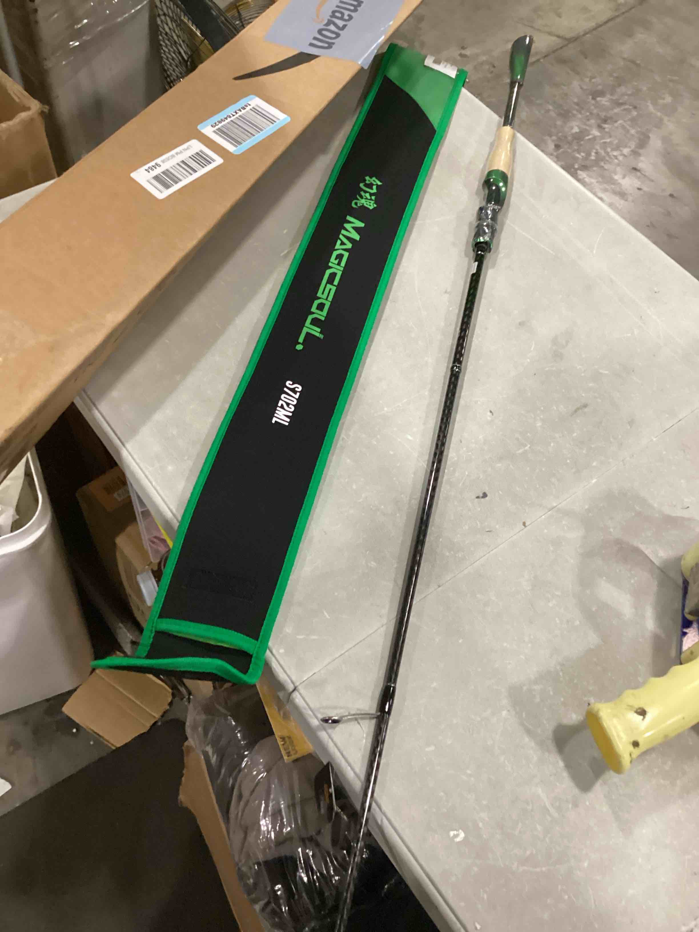 https://s3.amazonaws.com/lotting-images-prod/bidfta/YEL5501552_1728056157566.jpeg