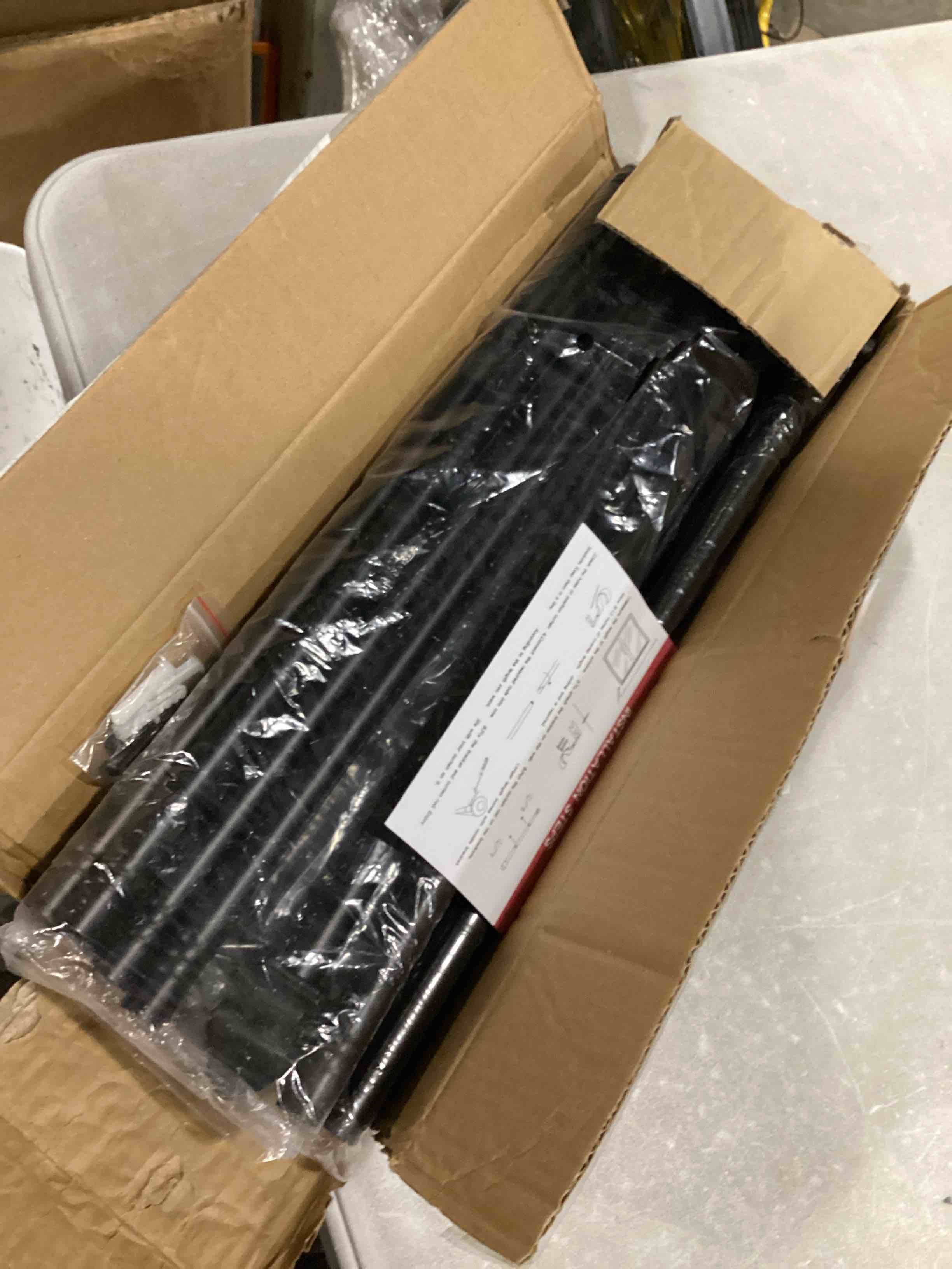 https://s3.amazonaws.com/lotting-images-prod/bidfta/YEL5501607_1728066350662.jpeg