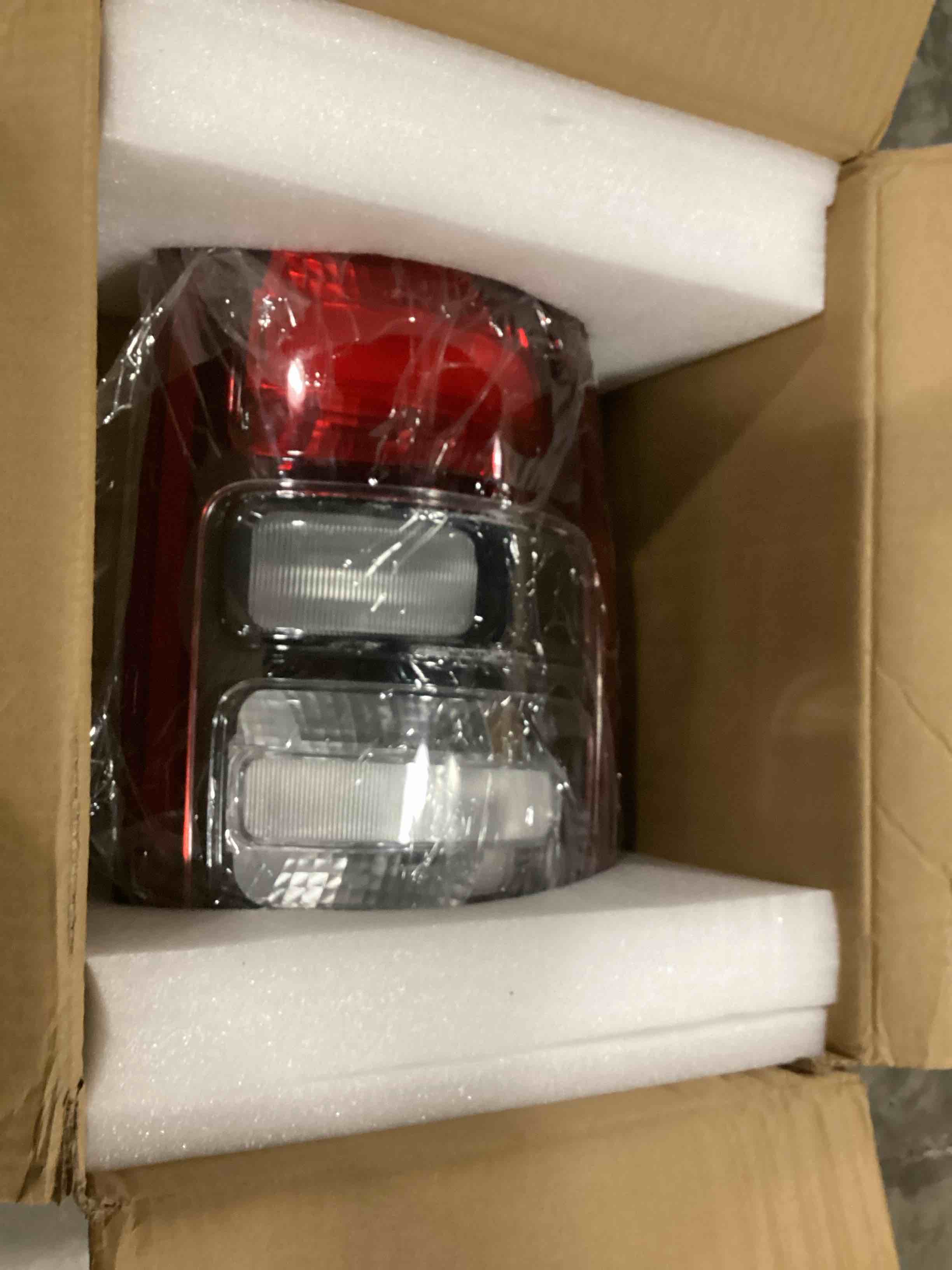https://s3.amazonaws.com/lotting-images-prod/bidfta/YEL5501671_1728302036101.jpeg