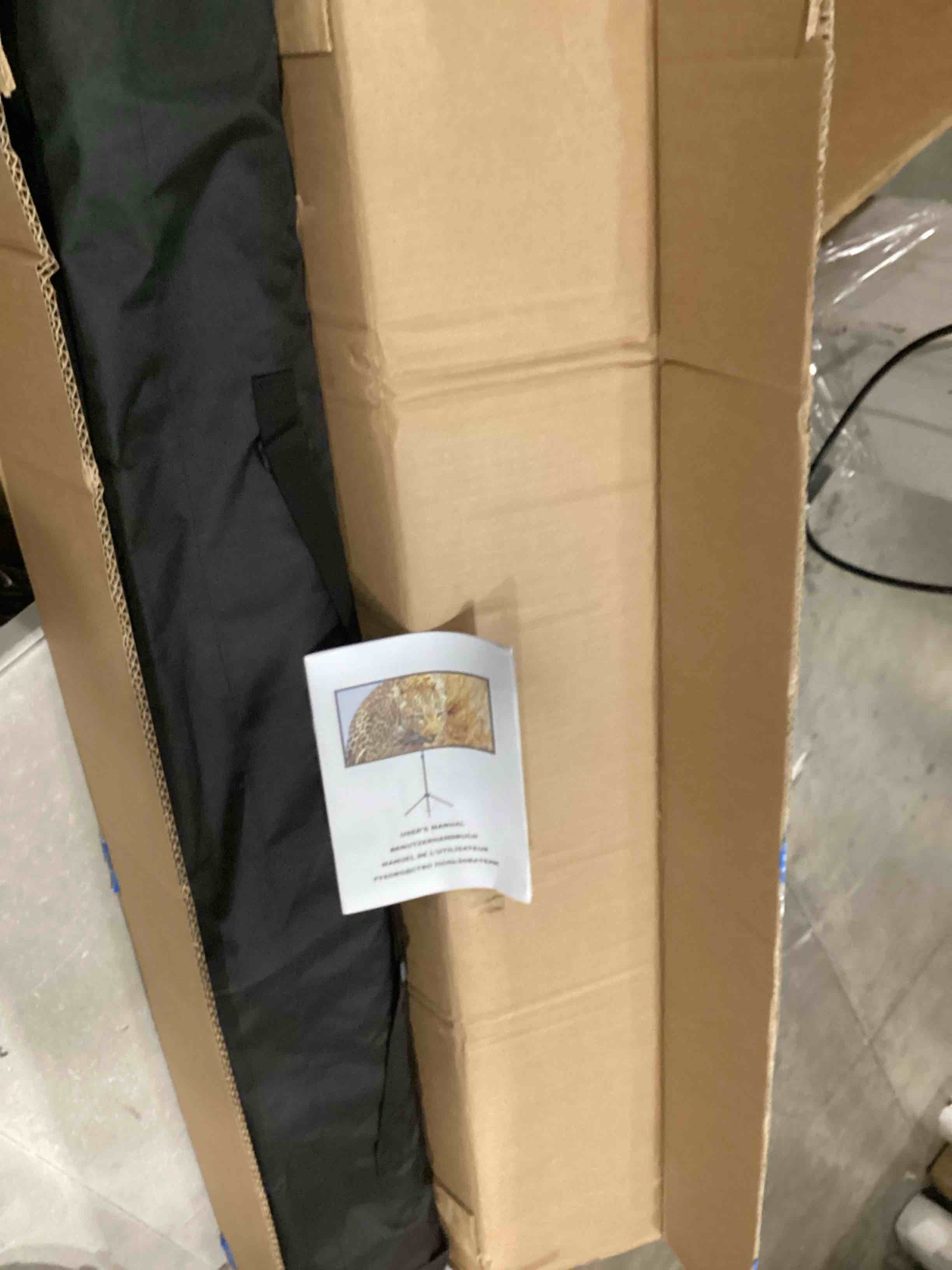 https://s3.amazonaws.com/lotting-images-prod/bidfta/YEL5501906_1728397223951.jpeg