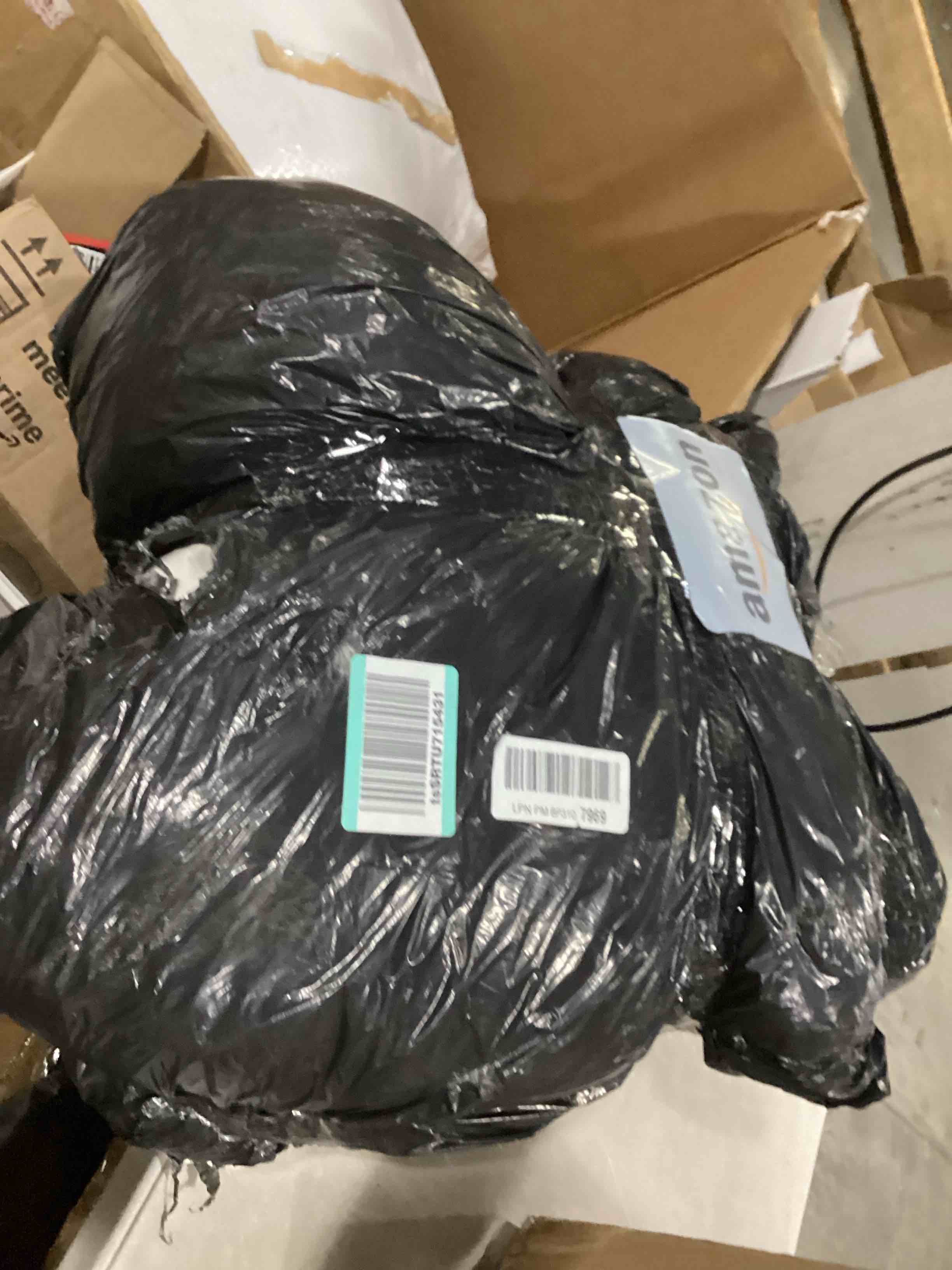 https://s3.amazonaws.com/lotting-images-prod/bidfta/YEL5501961_1728407537745.jpeg