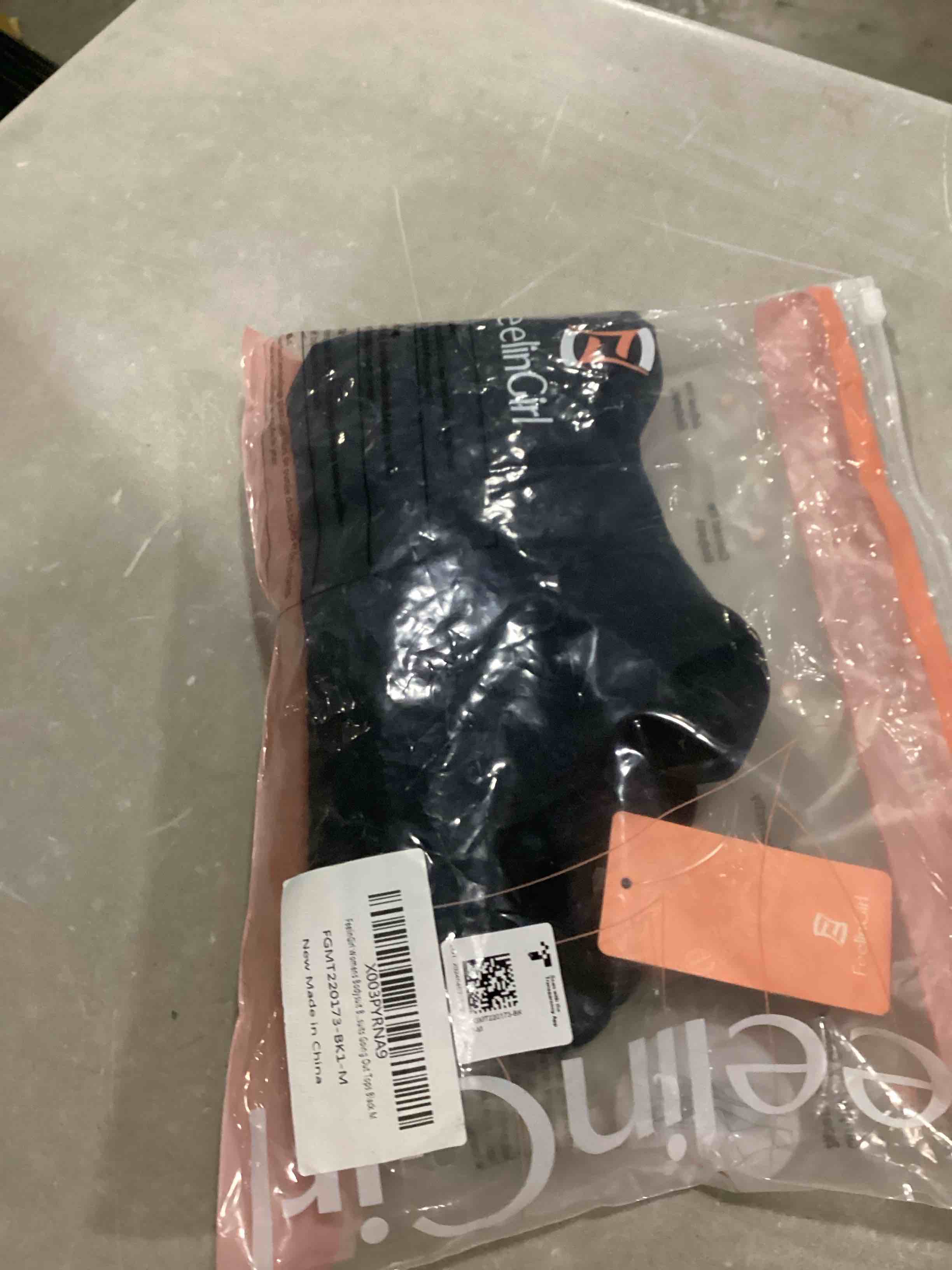 https://s3.amazonaws.com/lotting-images-prod/bidfta/YEL5501971_1728408924659.jpeg