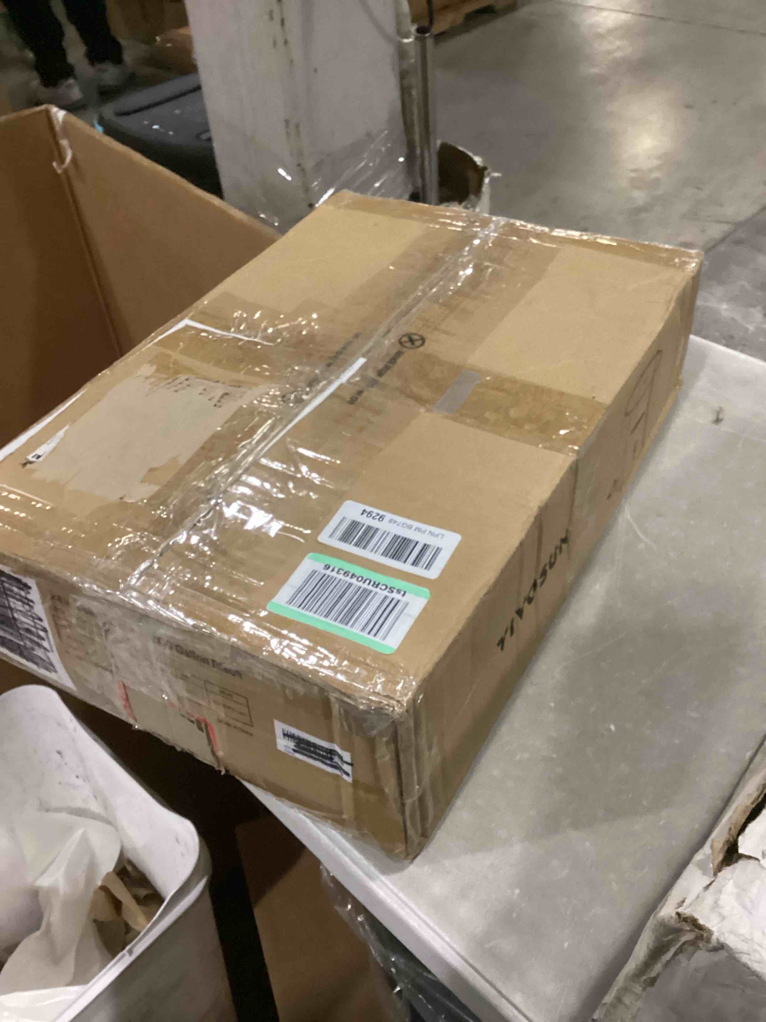 https://s3.amazonaws.com/lotting-images-prod/bidfta/YEL5502282_1728653620968.jpeg
