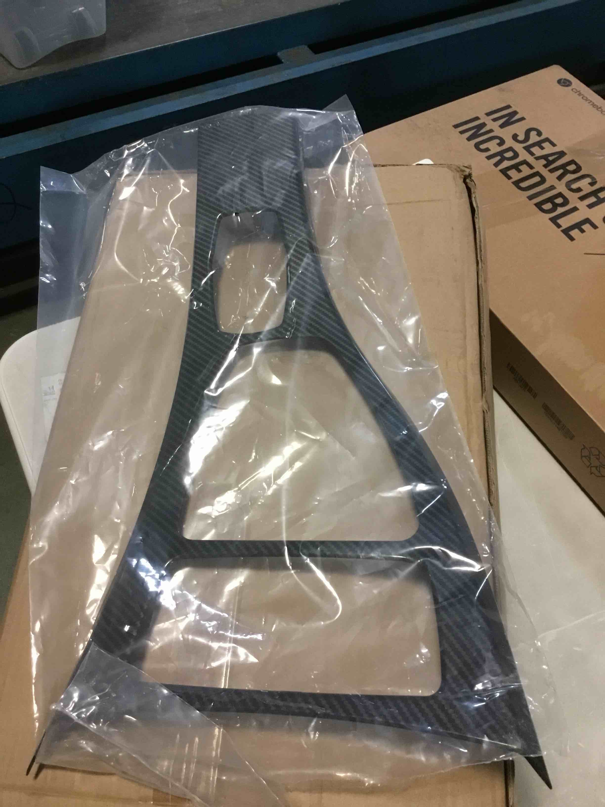 https://s3.amazonaws.com/lotting-images-prod/bidfta/YEL5504775_1702039482568.jpeg