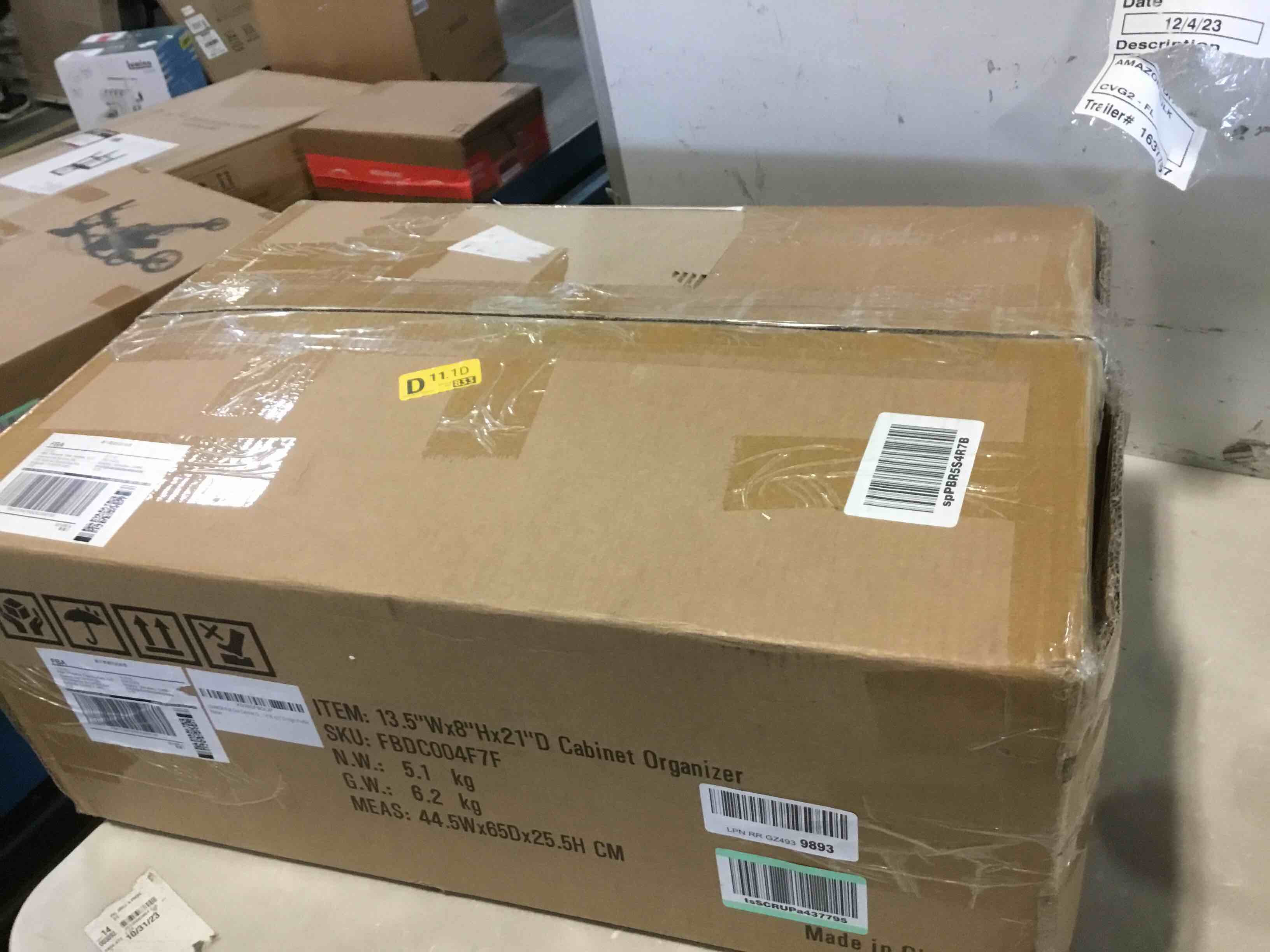 https://s3.amazonaws.com/lotting-images-prod/bidfta/YEL5504822_1702044817842.jpeg