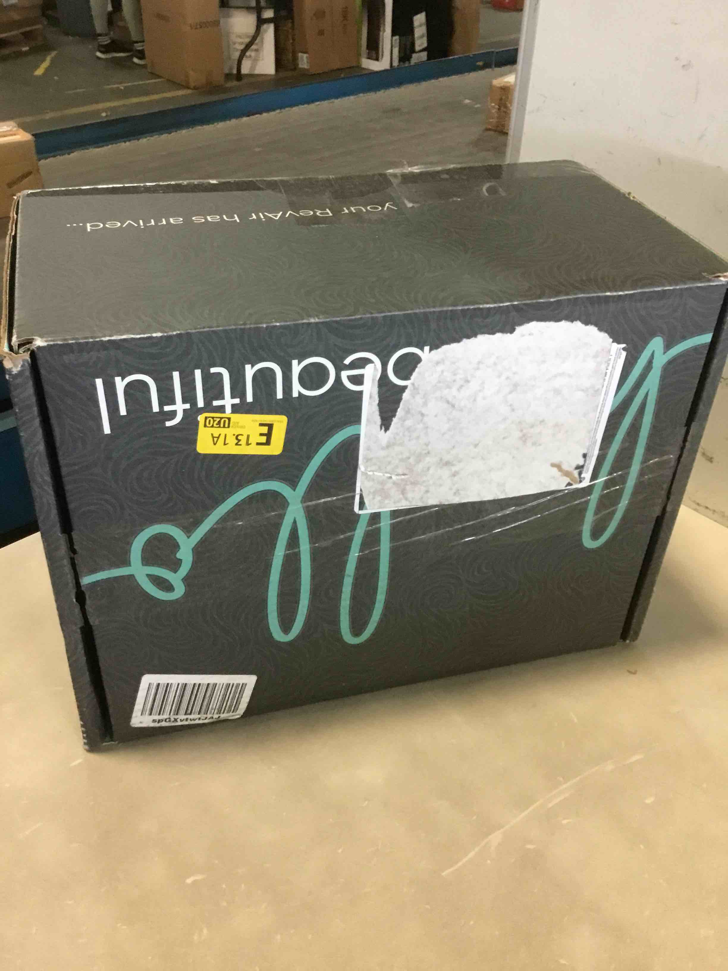 https://s3.amazonaws.com/lotting-images-prod/bidfta/YEL5504853_1702050182564.jpeg