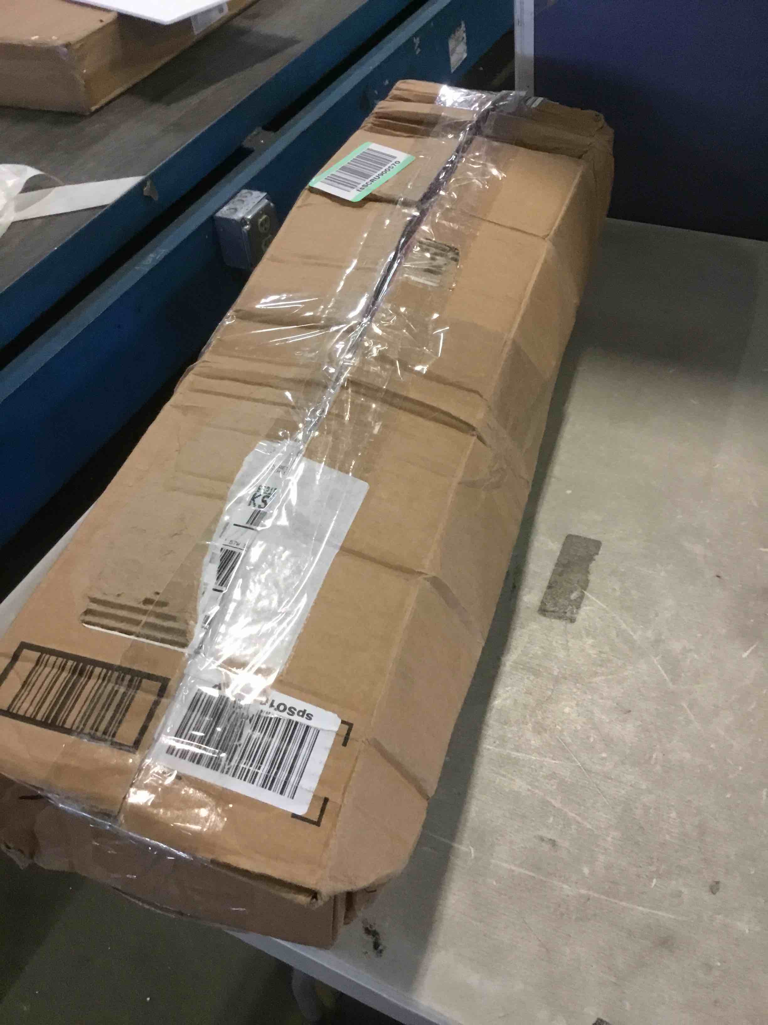 https://s3.amazonaws.com/lotting-images-prod/bidfta/YEL5505328_1702409539363.jpeg