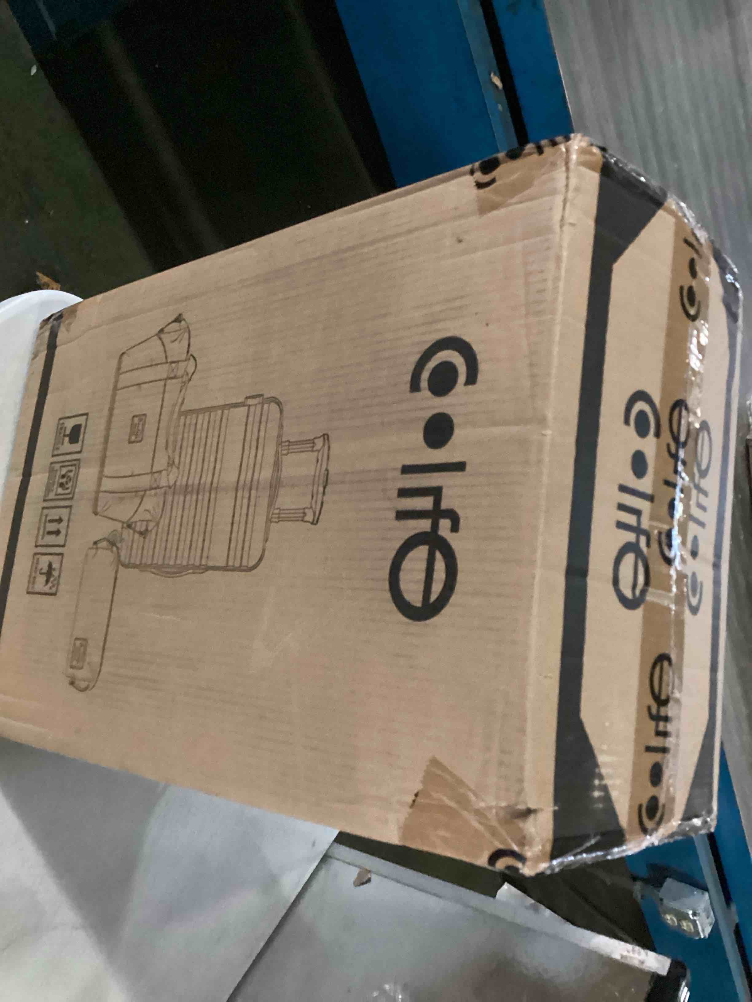 https://s3.amazonaws.com/lotting-images-prod/bidfta/YEL5507299_1701785234829.jpeg