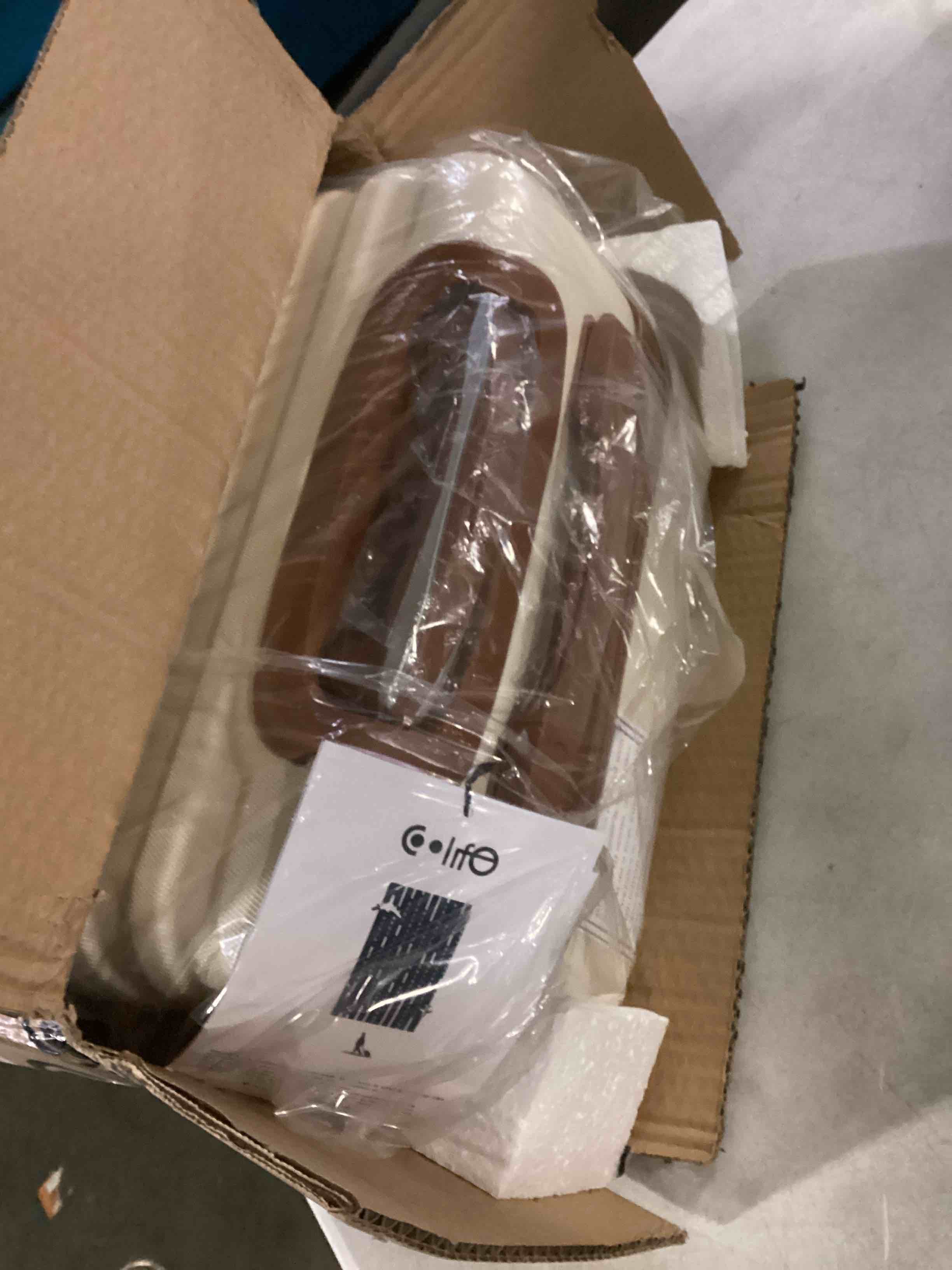 https://s3.amazonaws.com/lotting-images-prod/bidfta/YEL5507299_1701785282932.jpeg