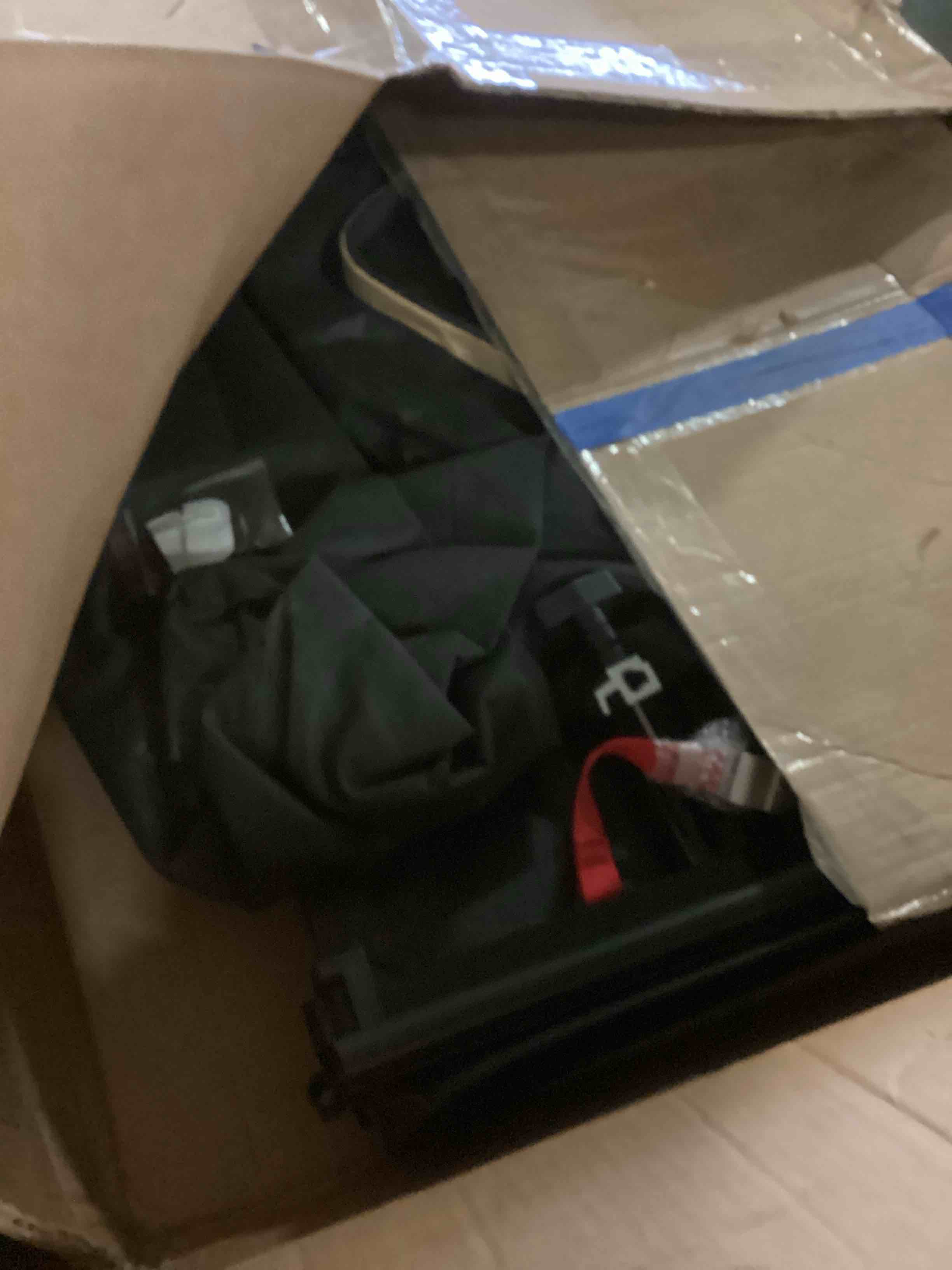 https://s3.amazonaws.com/lotting-images-prod/bidfta/YEL5507368_1701795150665.jpeg