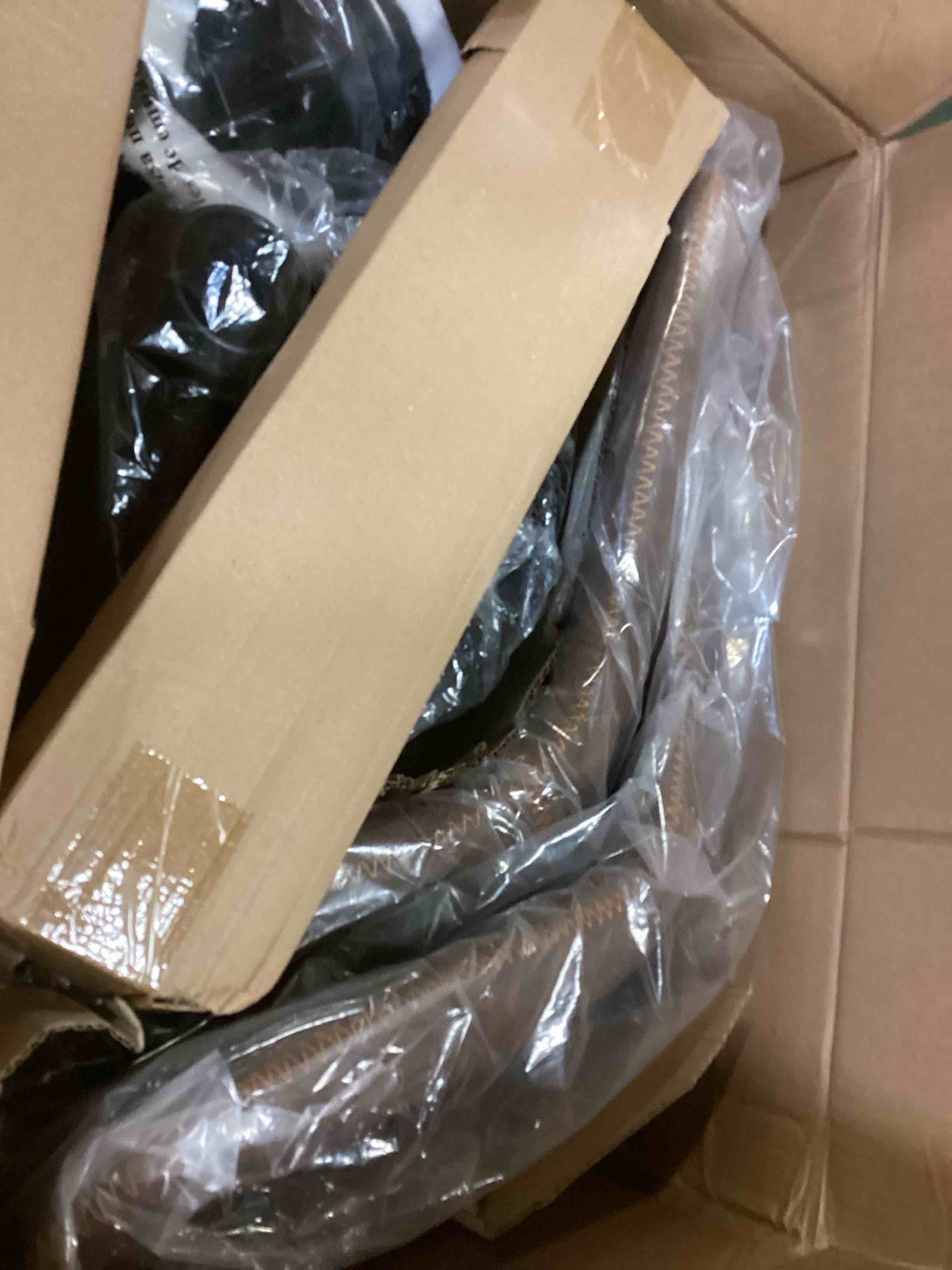 https://s3.amazonaws.com/lotting-images-prod/bidfta/YEL5507744_1701895458050.jpeg