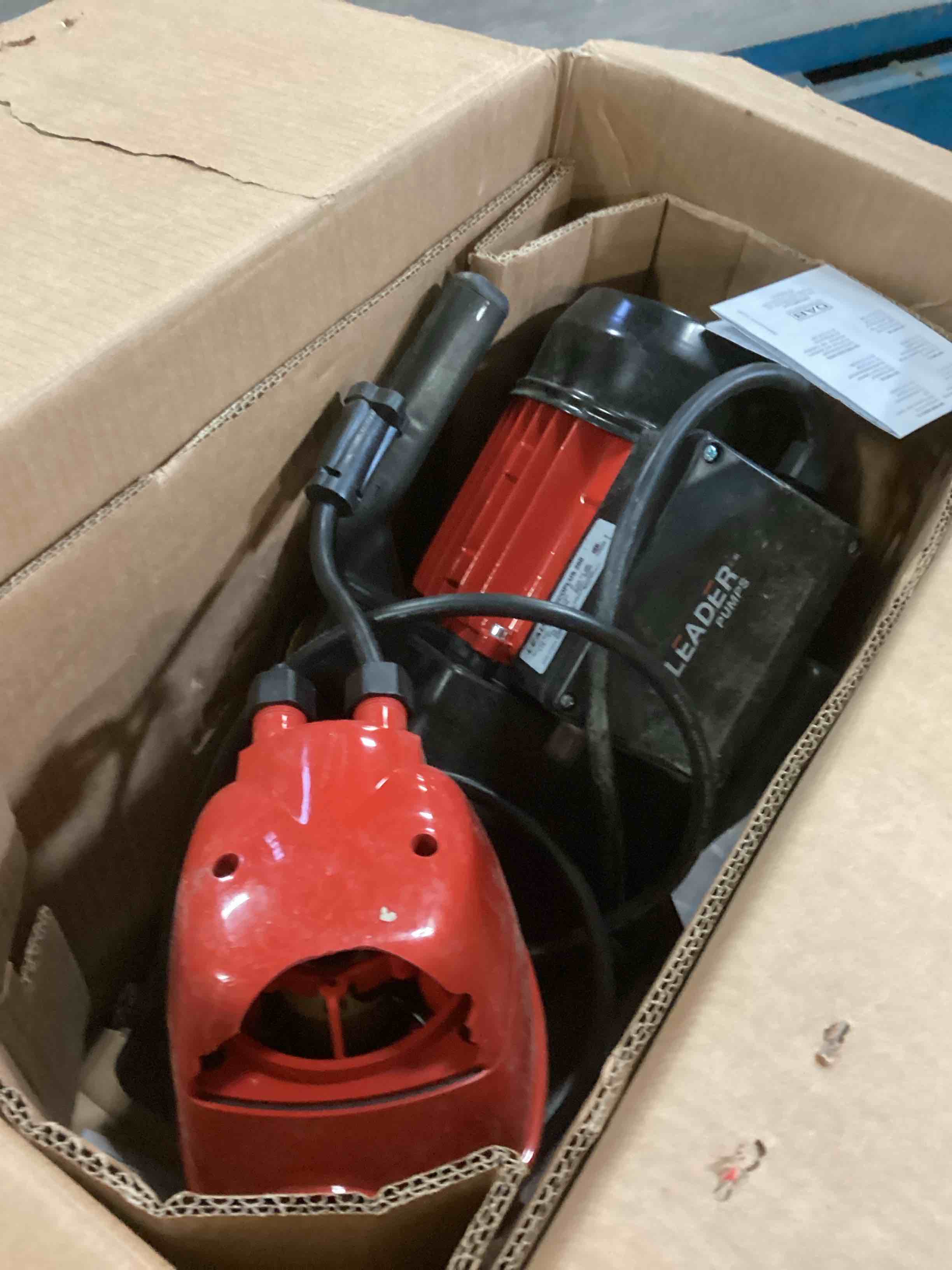 https://s3.amazonaws.com/lotting-images-prod/bidfta/YEL5507772_1701954614895.jpeg