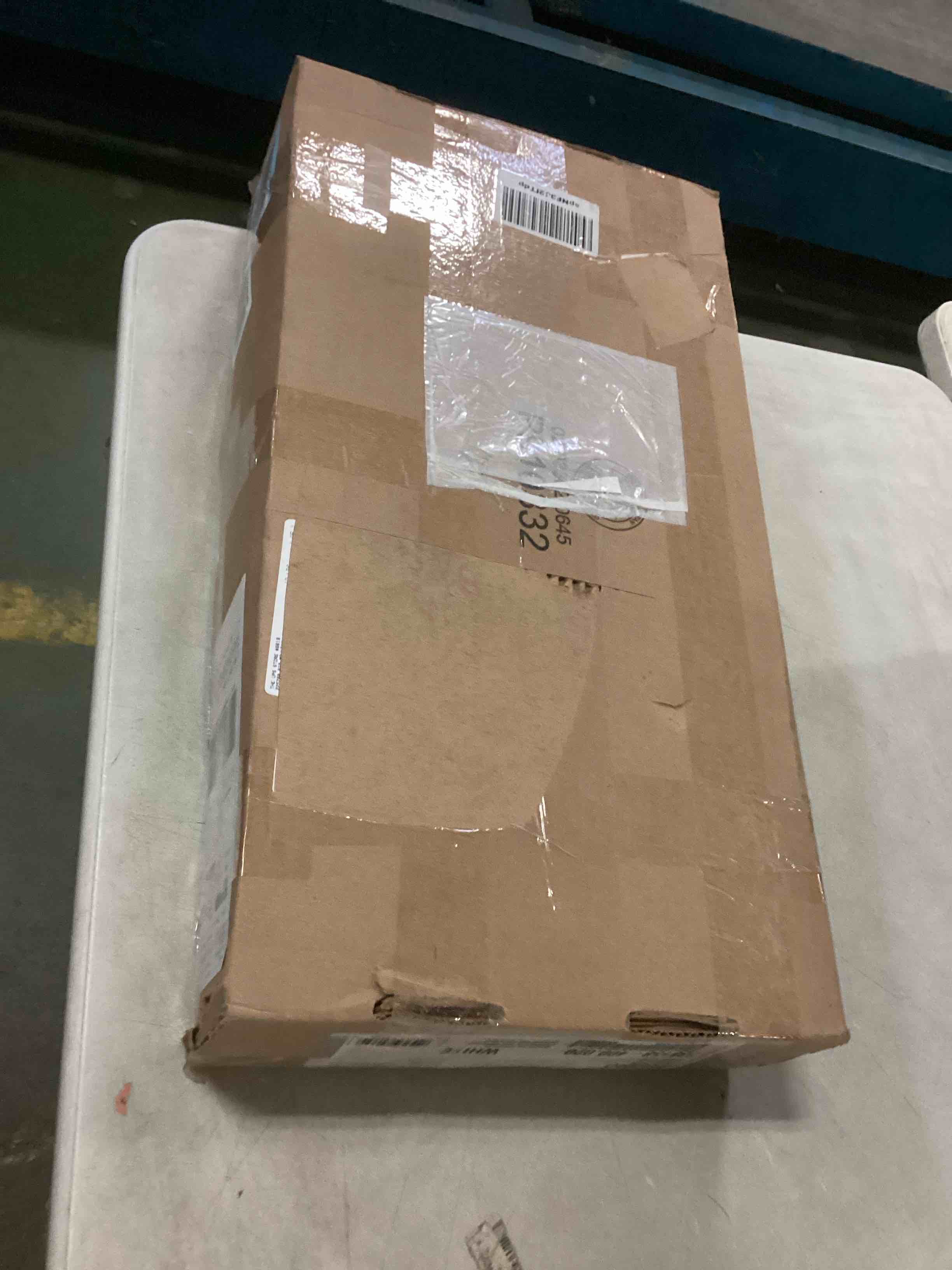 https://s3.amazonaws.com/lotting-images-prod/bidfta/YEL5508272_1702308639607.jpeg