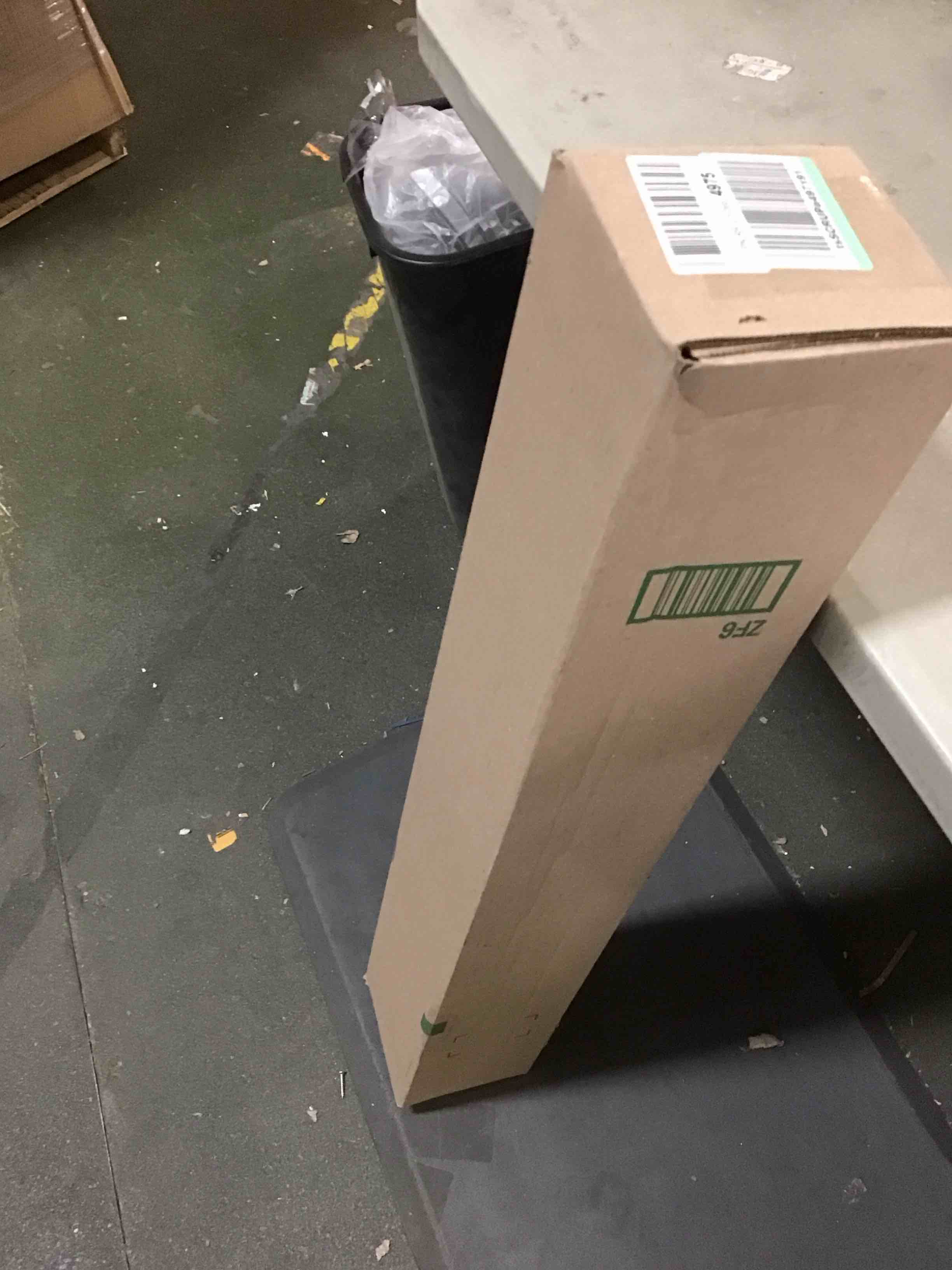 https://s3.amazonaws.com/lotting-images-prod/bidfta/YEL5508692_1701369589931.jpeg