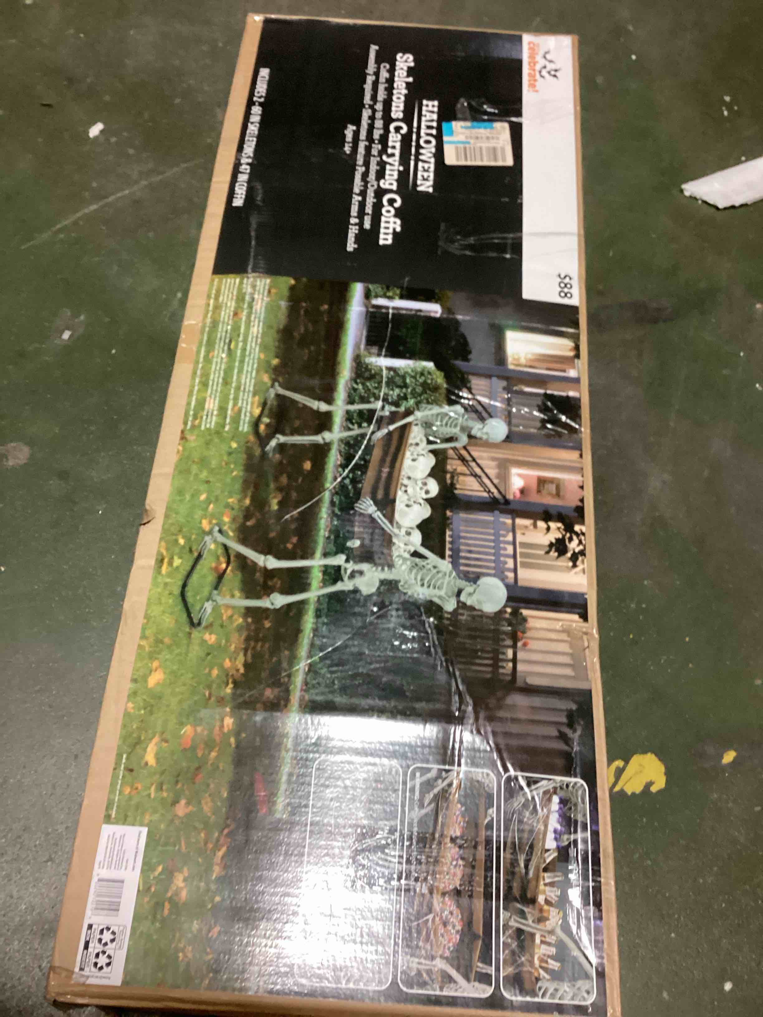 Skeleton Halloween decor 