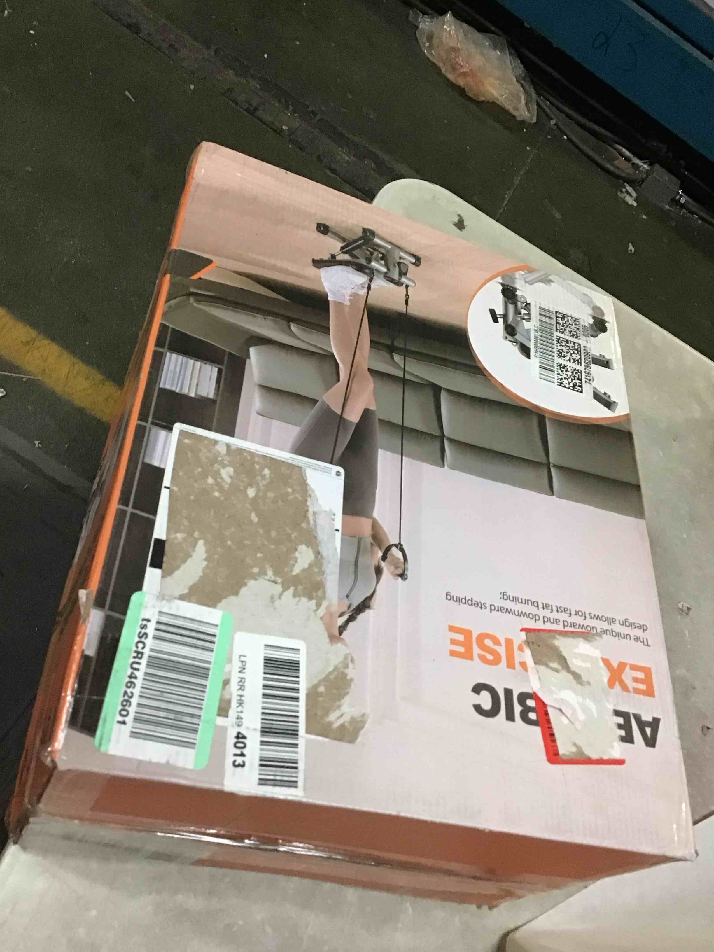 https://s3.amazonaws.com/lotting-images-prod/bidfta/YEL5509188_1701784982504.jpeg