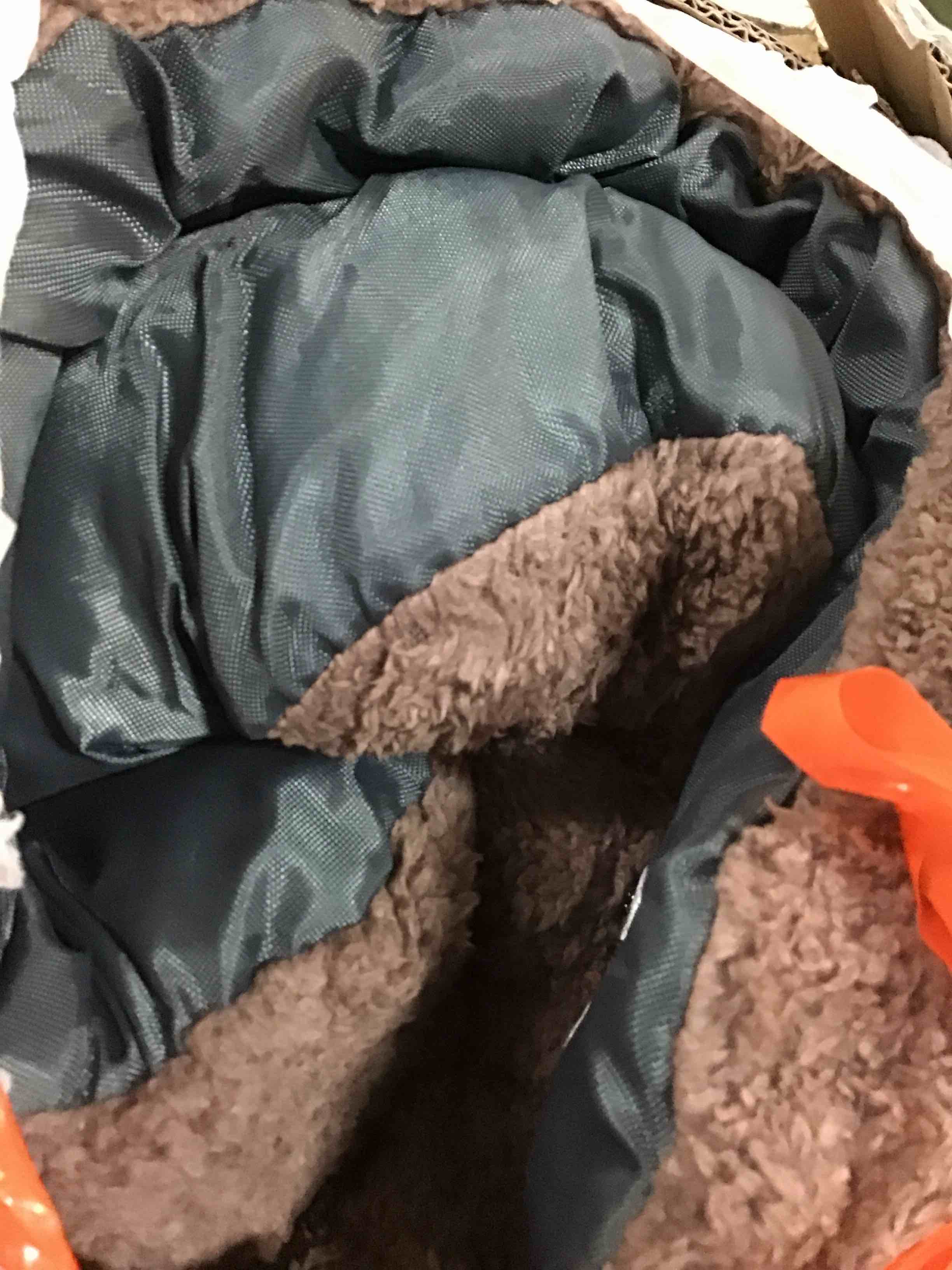 https://s3.amazonaws.com/lotting-images-prod/bidfta/YEL5509192_1701785667062.jpeg