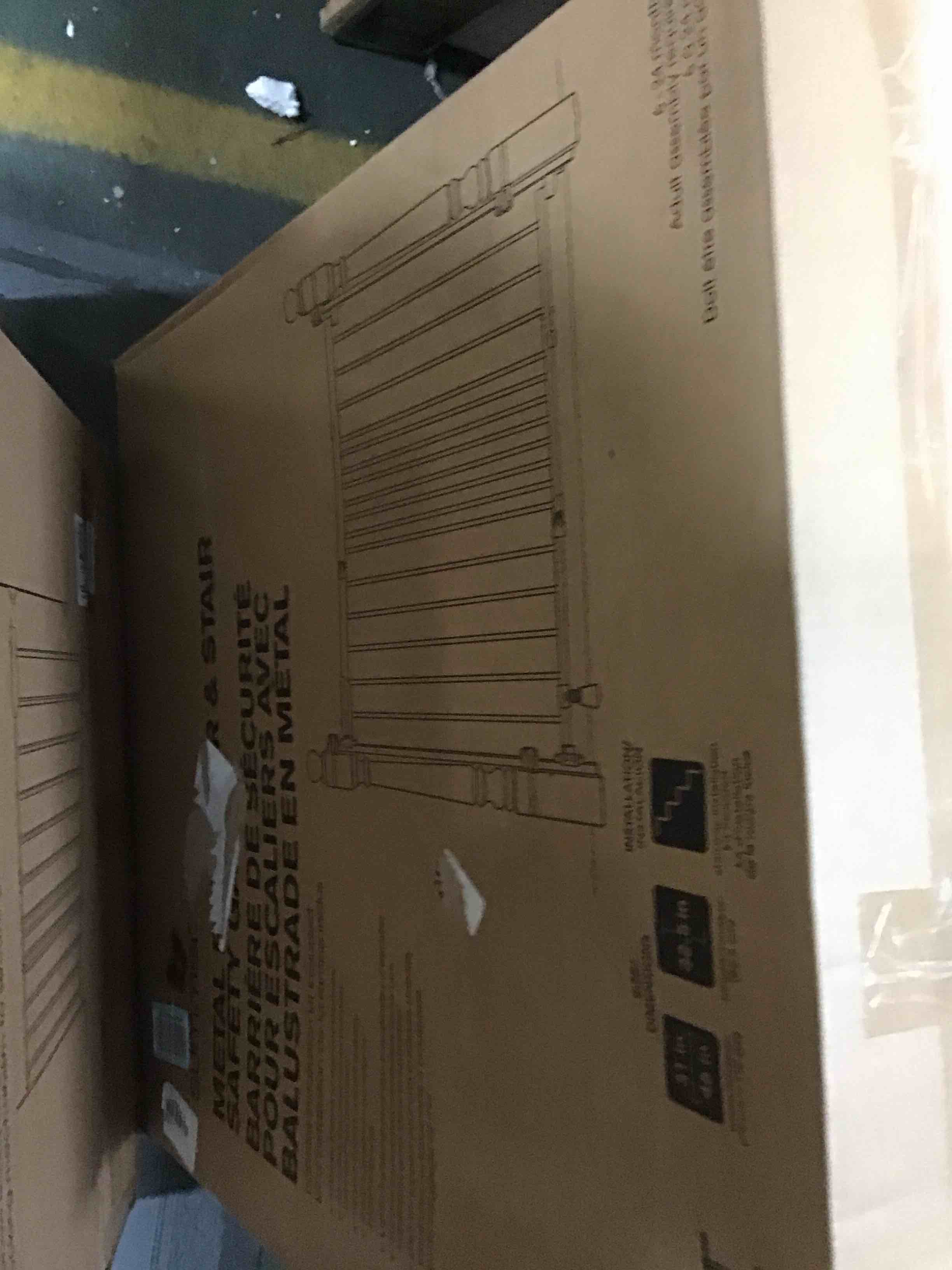 https://s3.amazonaws.com/lotting-images-prod/bidfta/YEL5509245_1701794927273.jpeg