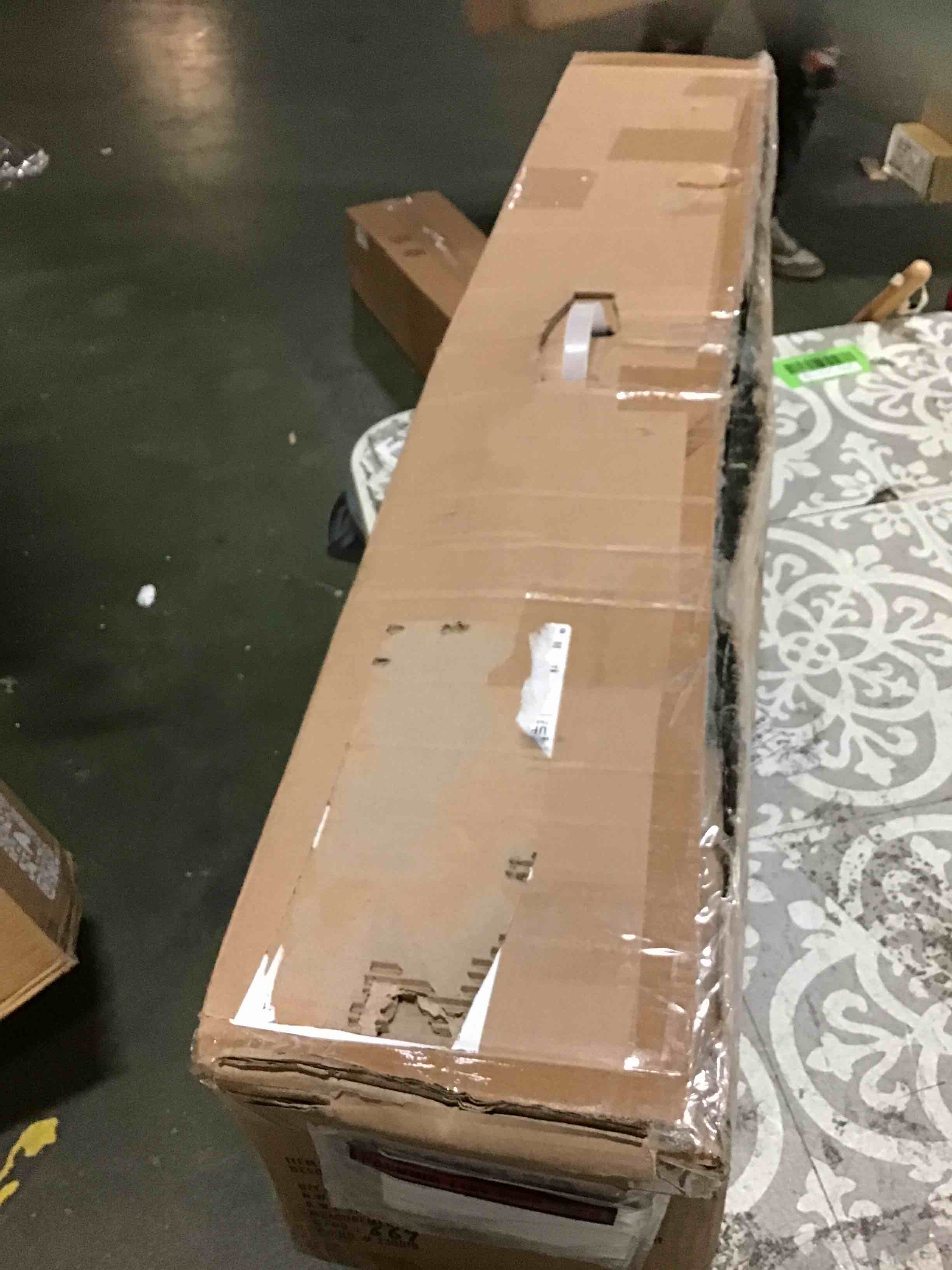 https://s3.amazonaws.com/lotting-images-prod/bidfta/YEL5509557_1701895257593.jpeg