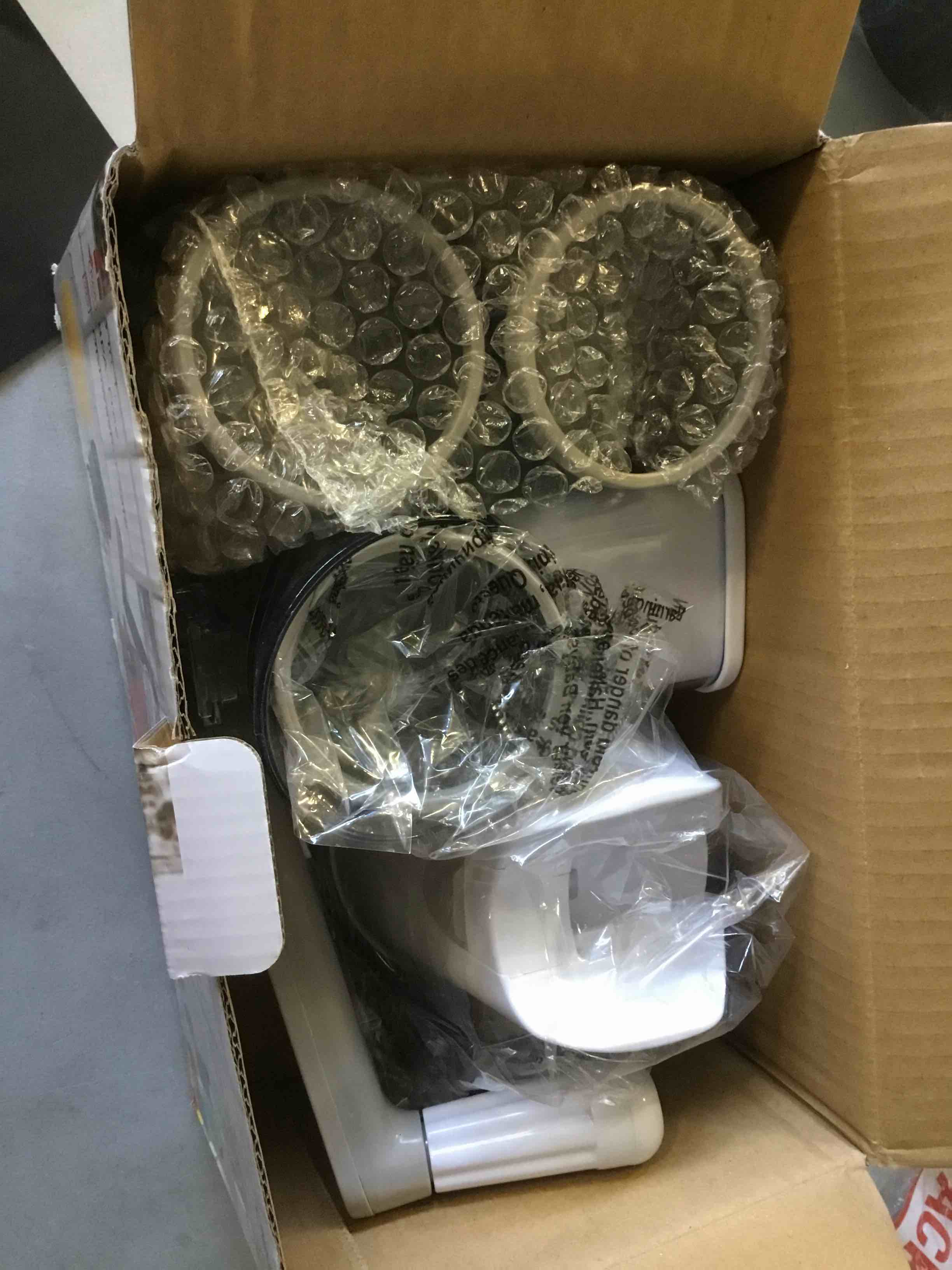 https://s3.amazonaws.com/lotting-images-prod/bidfta/YEL5511704_1701282483798.jpeg