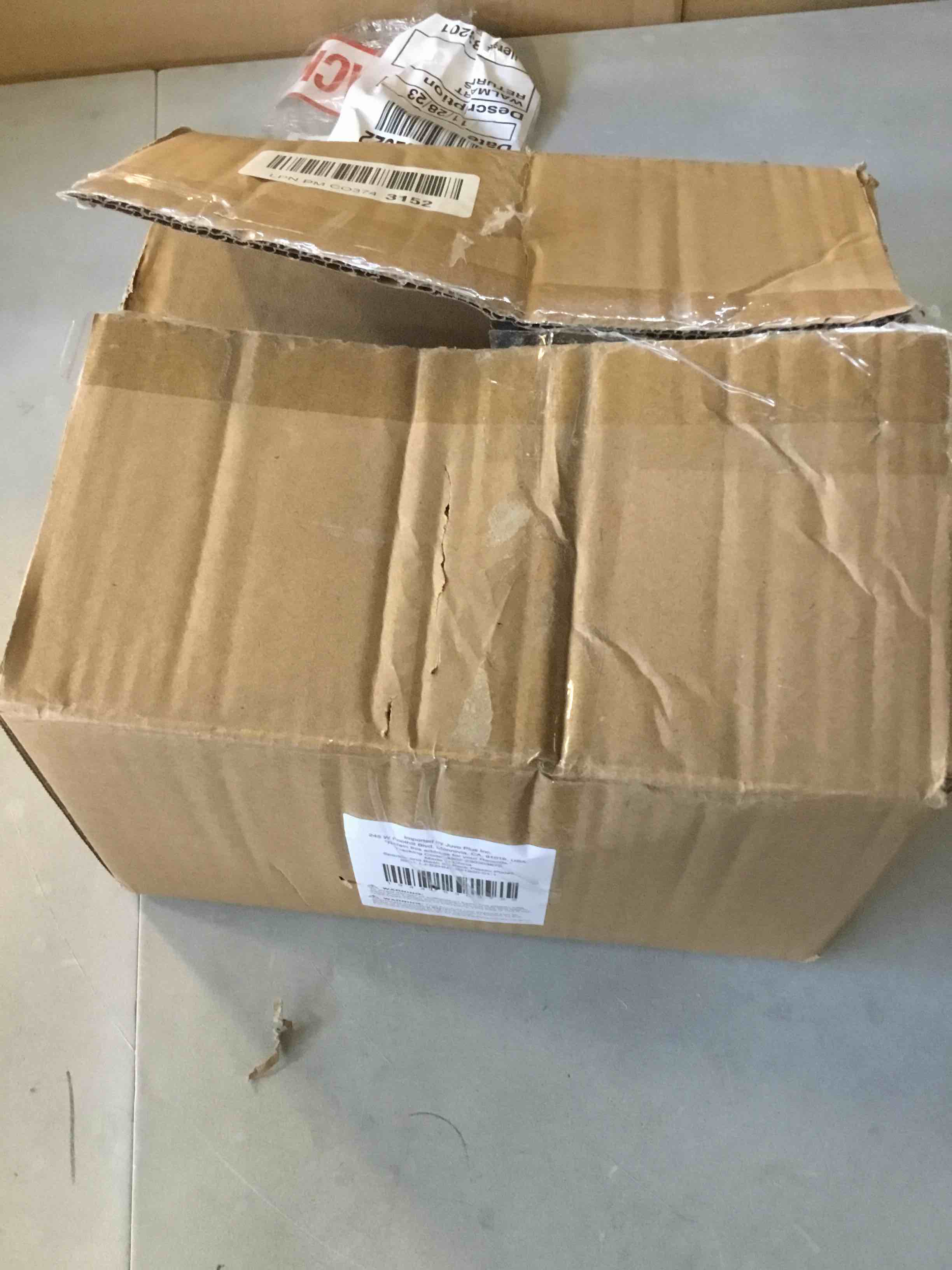 https://s3.amazonaws.com/lotting-images-prod/bidfta/YEL5511783_1701292767456.jpeg