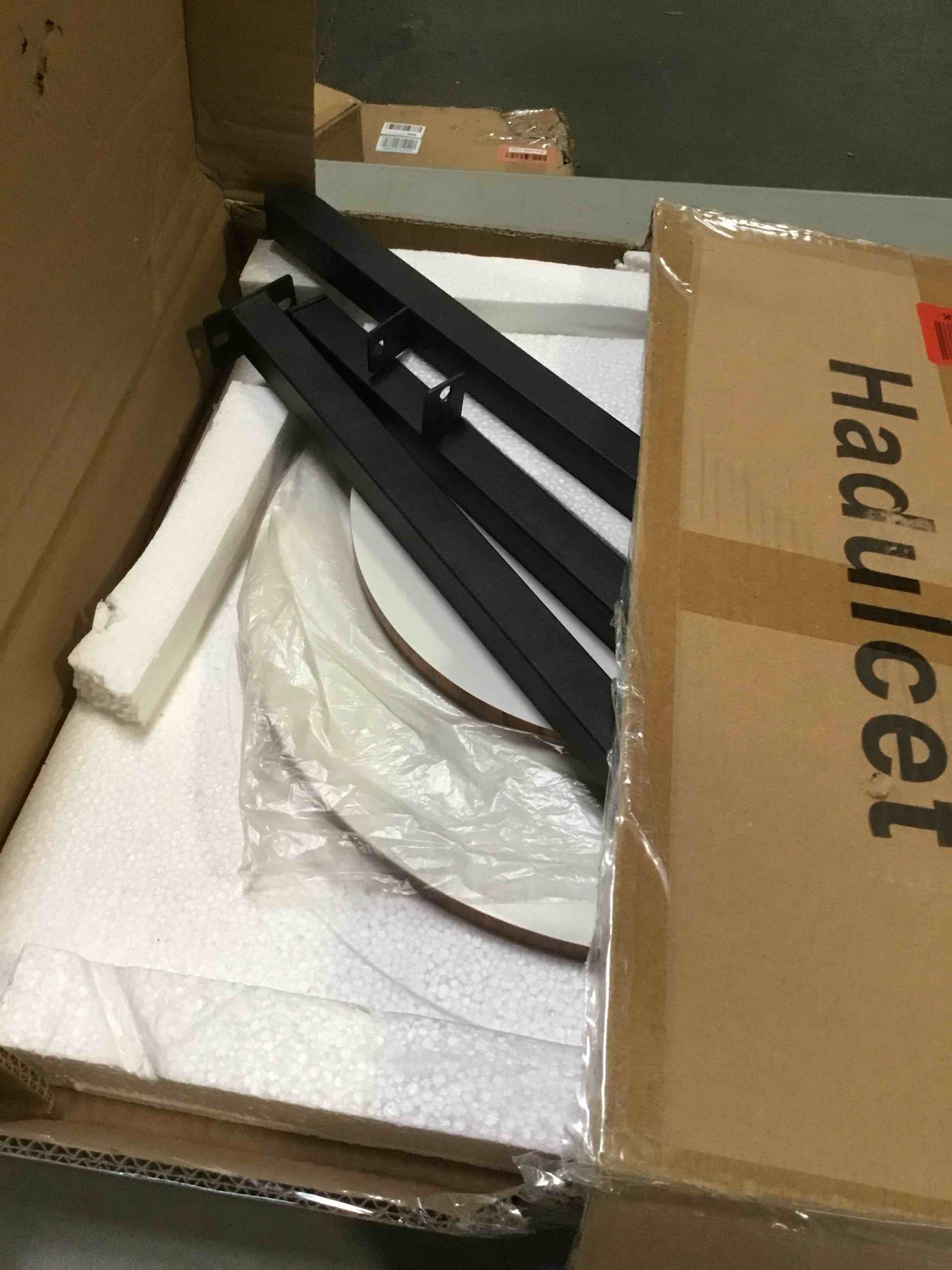 https://s3.amazonaws.com/lotting-images-prod/bidfta/YEL5512701_1702326440565.jpeg