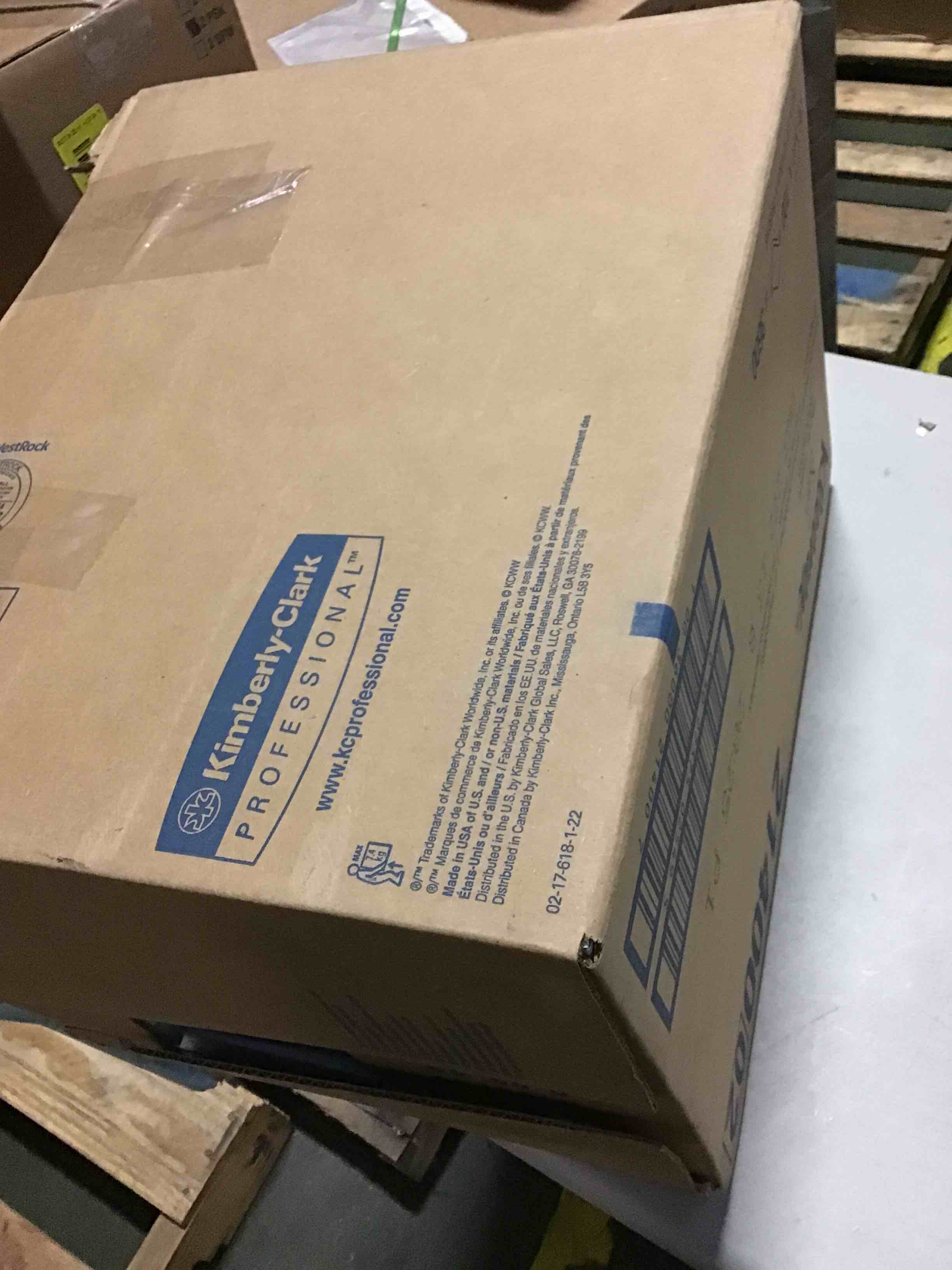 https://s3.amazonaws.com/lotting-images-prod/bidfta/YEL5513691_1701695234687.jpeg