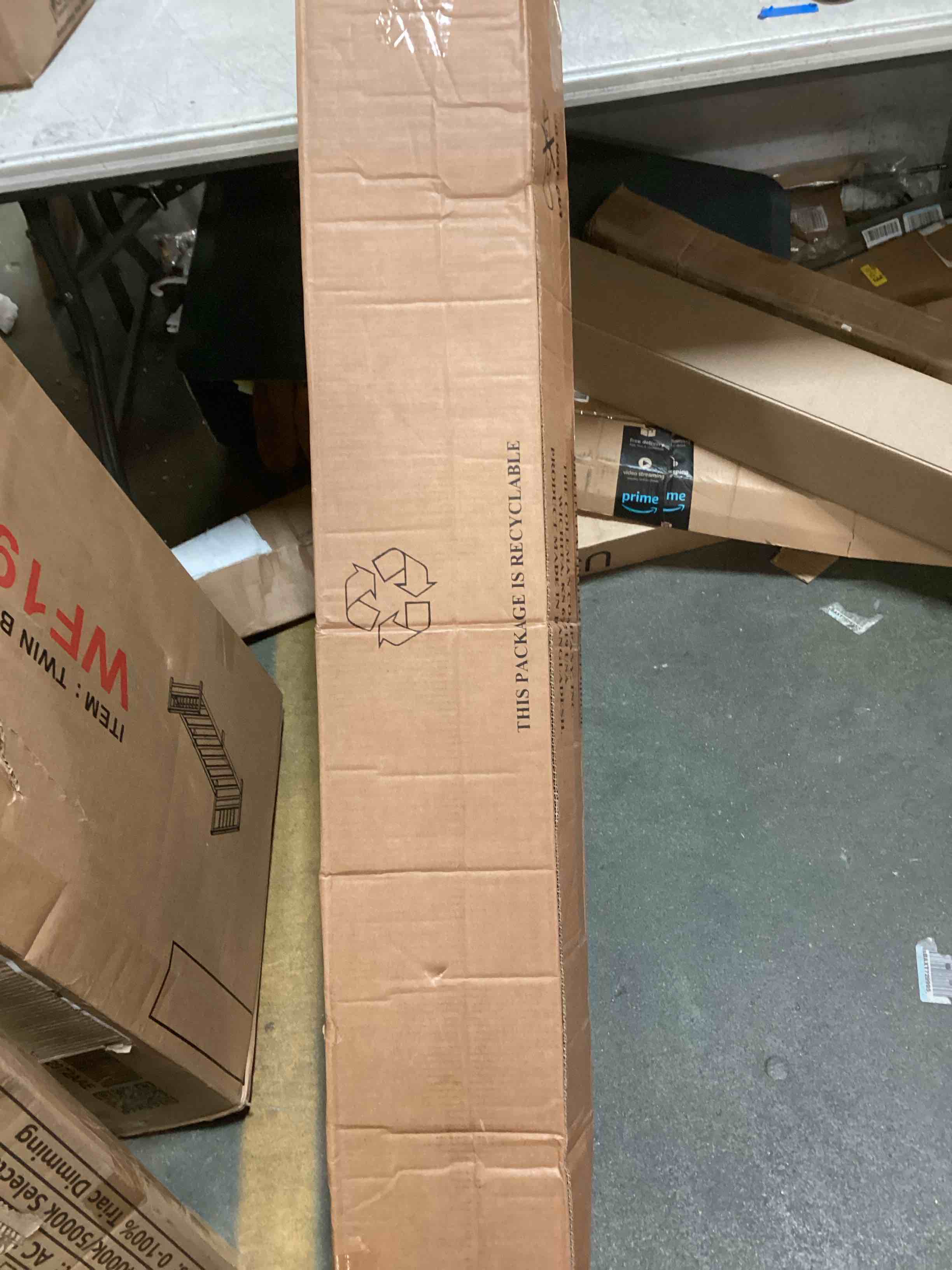 https://s3.amazonaws.com/lotting-images-prod/bidfta/YEL5514671_1701281310564.jpeg