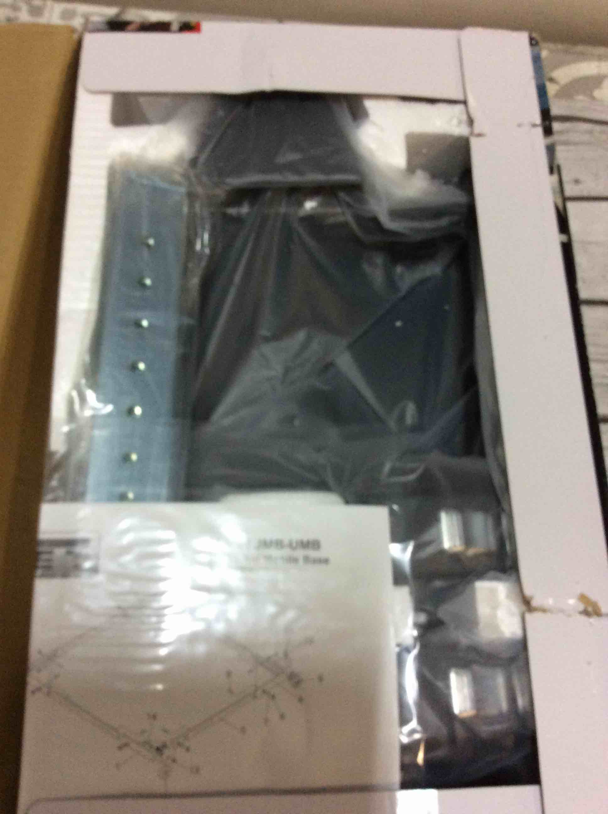 https://s3.amazonaws.com/lotting-images-prod/bidfta/YEL5516135_1698842085158.jpeg