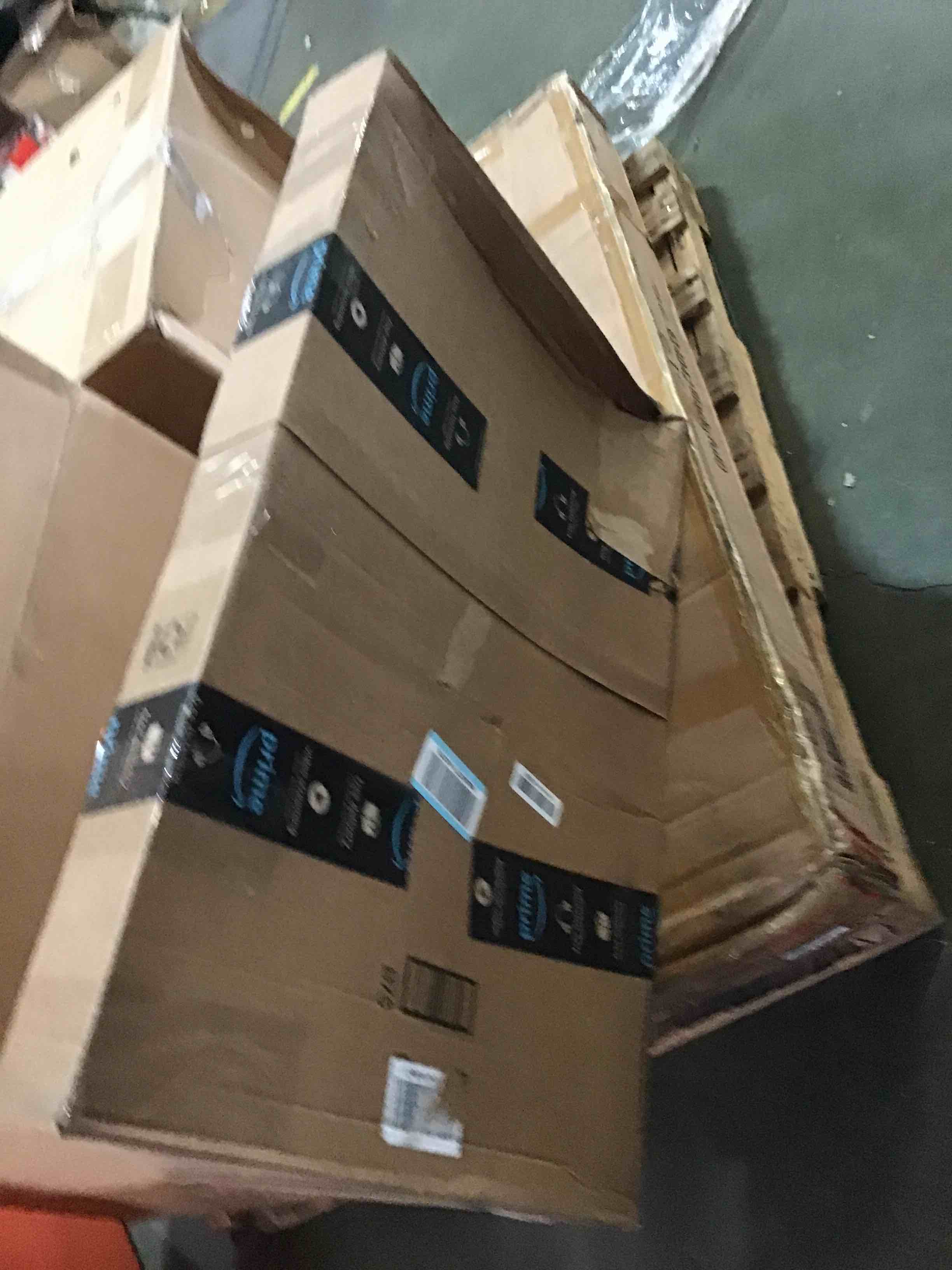 https://s3.amazonaws.com/lotting-images-prod/bidfta/YEL5516202_1698853627030.jpeg