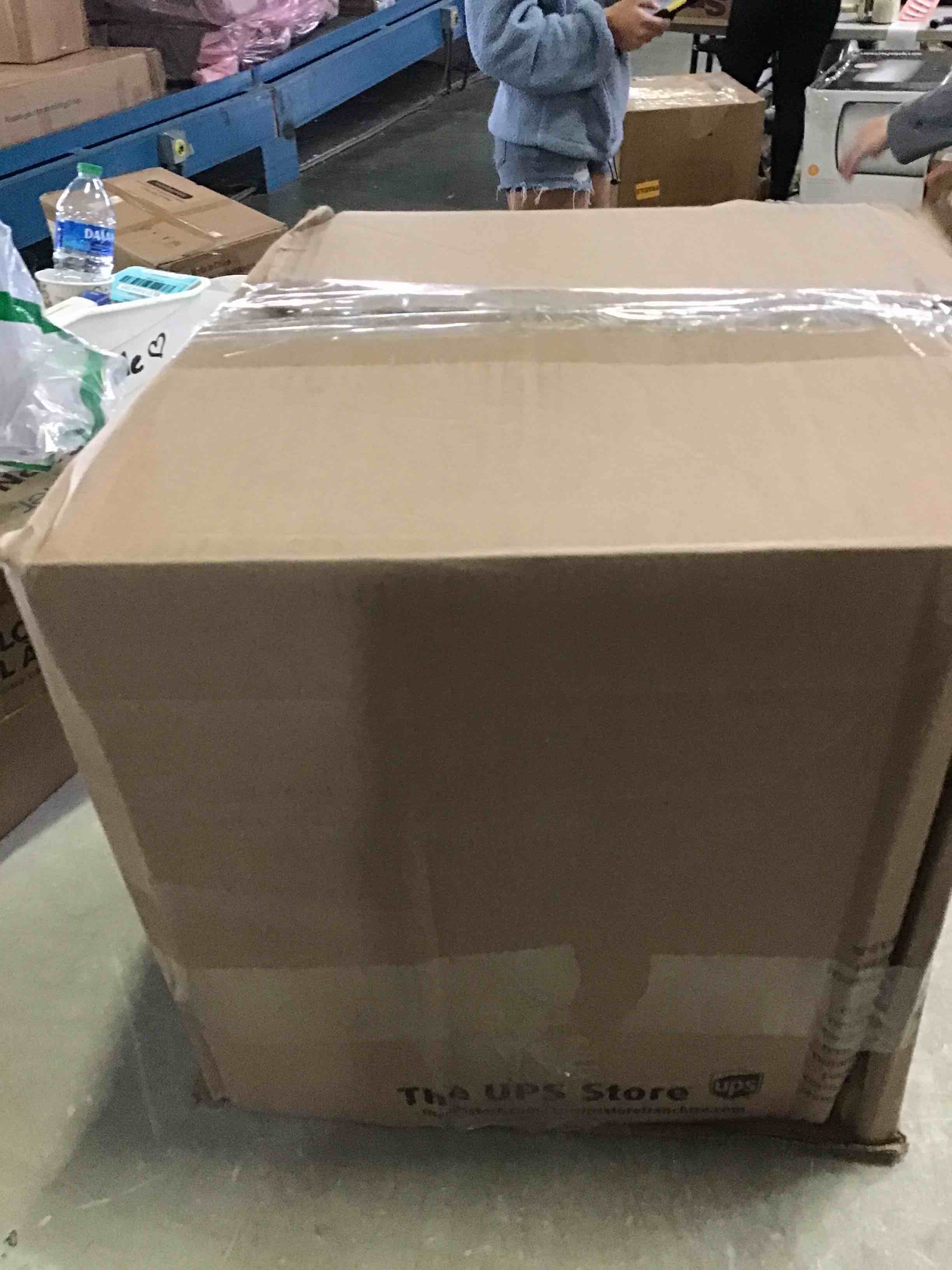 https://s3.amazonaws.com/lotting-images-prod/bidfta/YEL5516524_1699366824996.jpeg