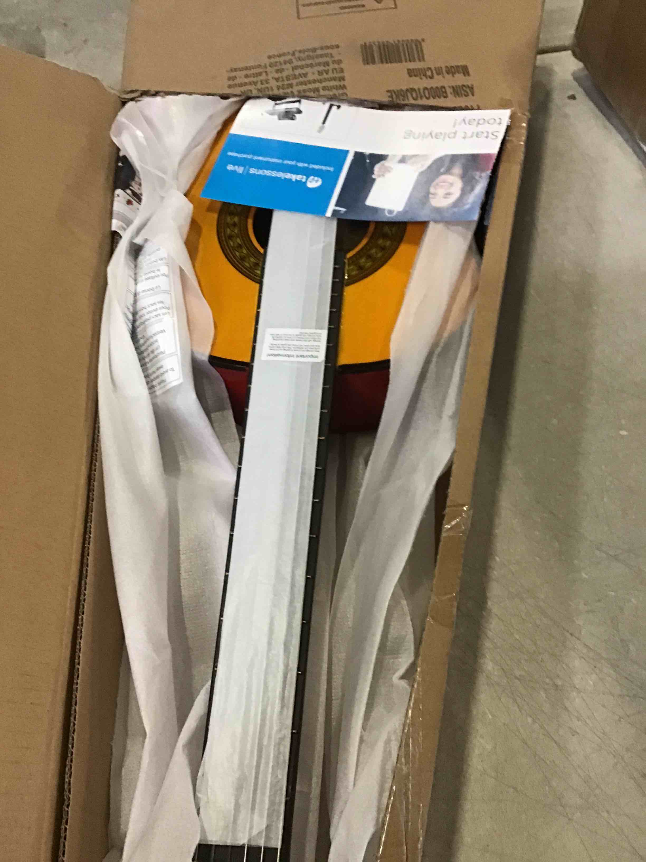 https://s3.amazonaws.com/lotting-images-prod/bidfta/YEL5516804_1699467746565.jpeg
