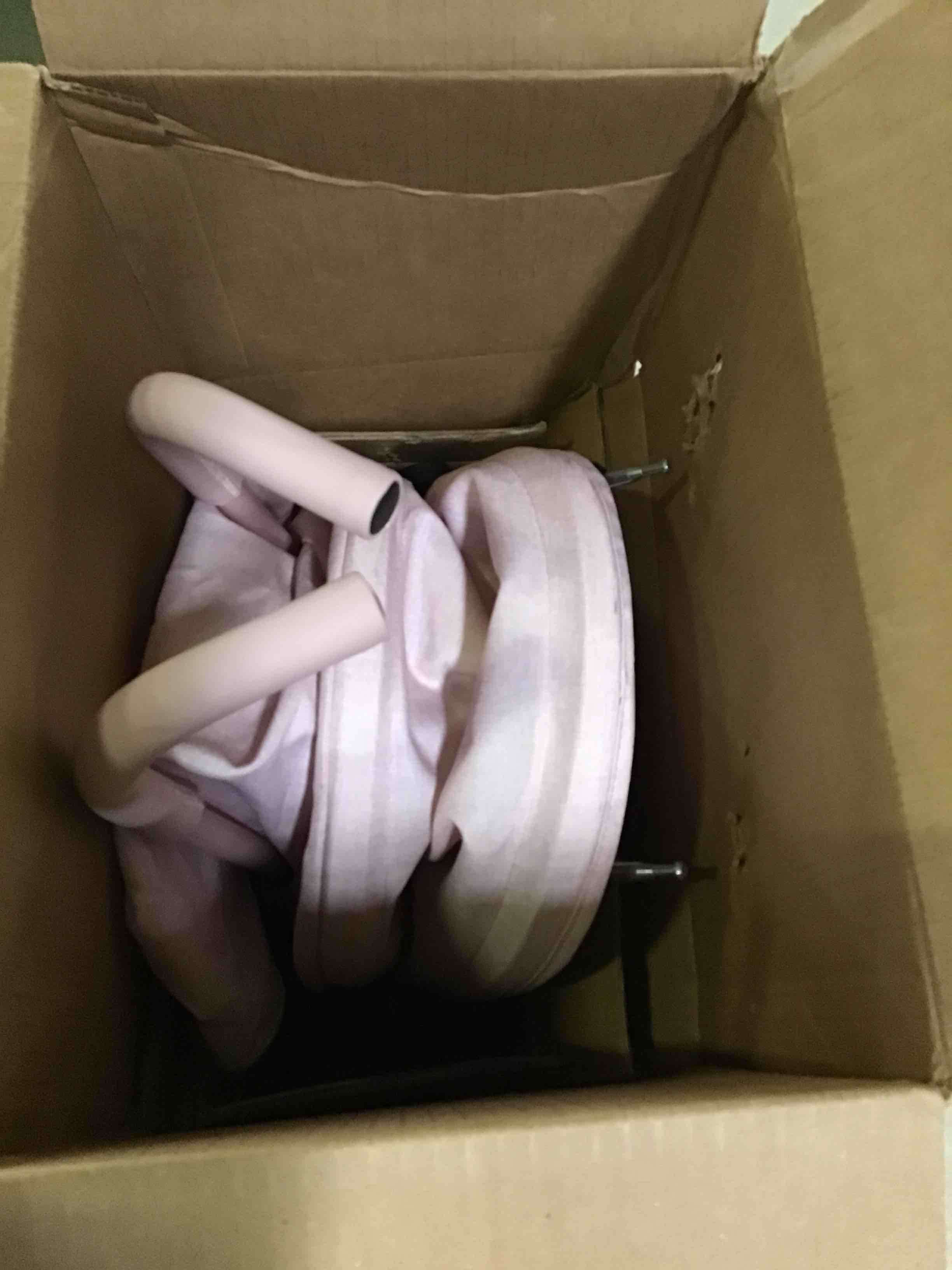 https://s3.amazonaws.com/lotting-images-prod/bidfta/YEL5516963_1699559108271.jpeg