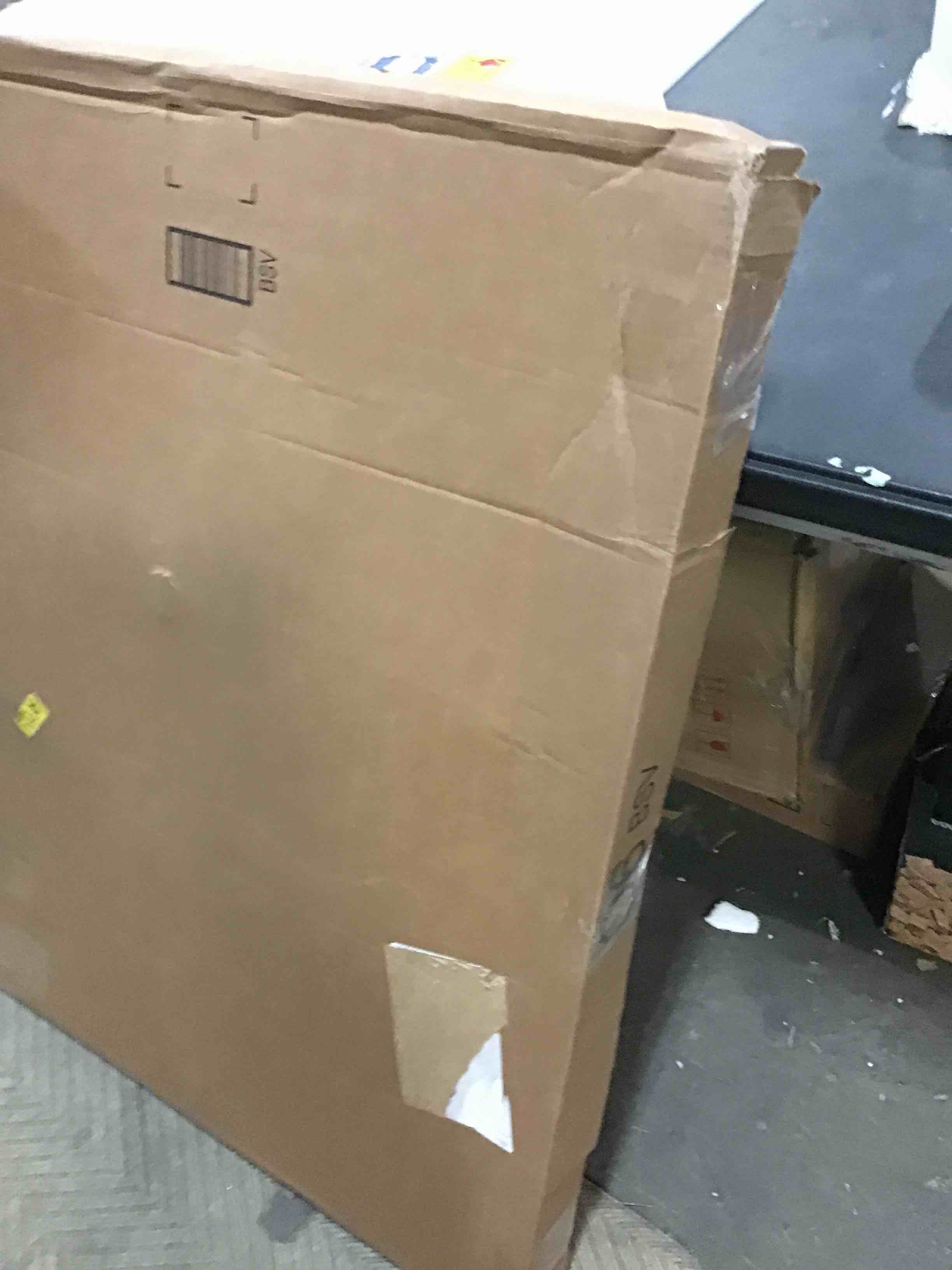 https://s3.amazonaws.com/lotting-images-prod/bidfta/YEL5517393_1699994597197.jpeg