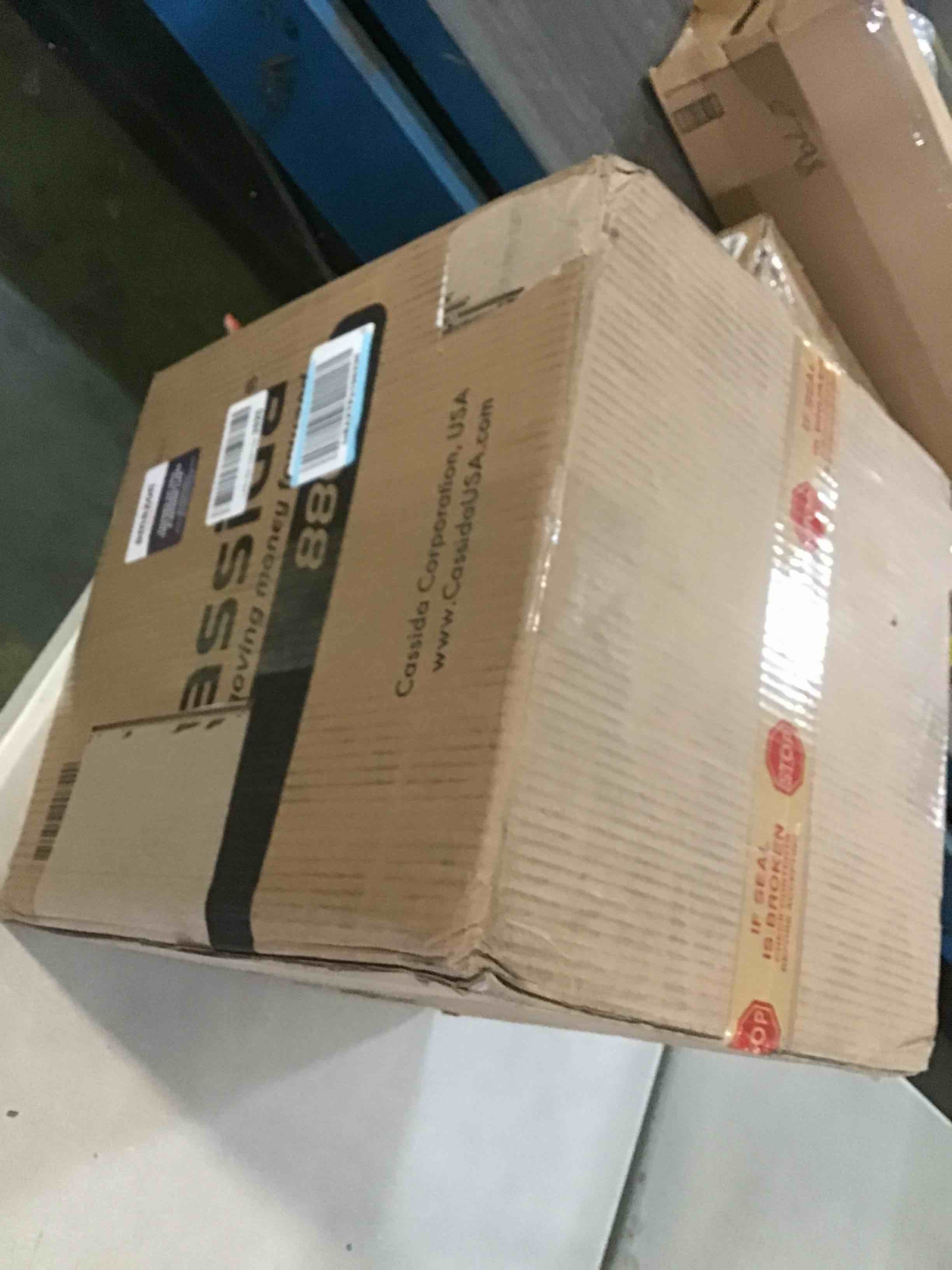 https://s3.amazonaws.com/lotting-images-prod/bidfta/YEL5517447_1698864589140.jpeg
