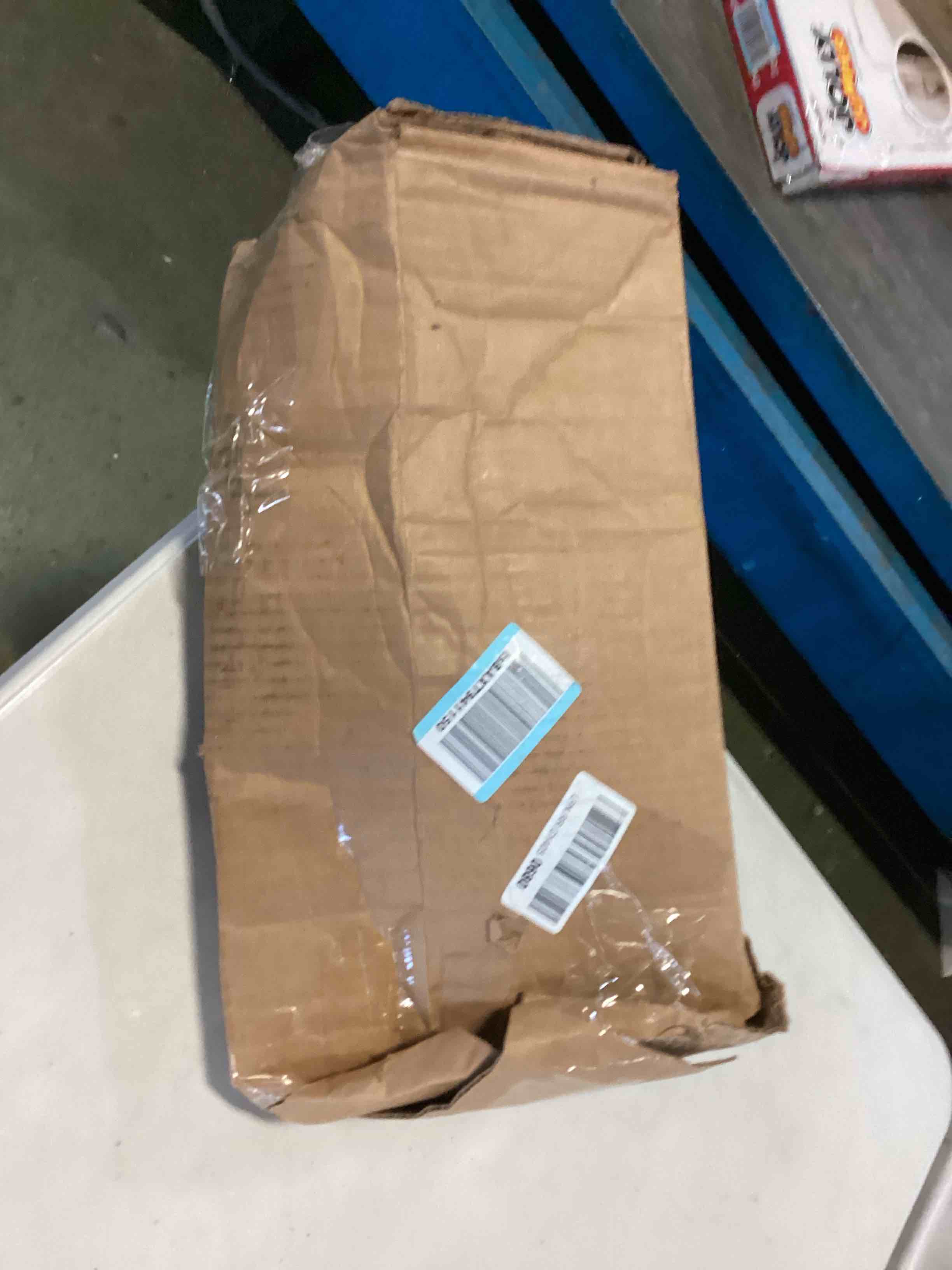 https://s3.amazonaws.com/lotting-images-prod/bidfta/YEL5517763_1699022030934.jpeg