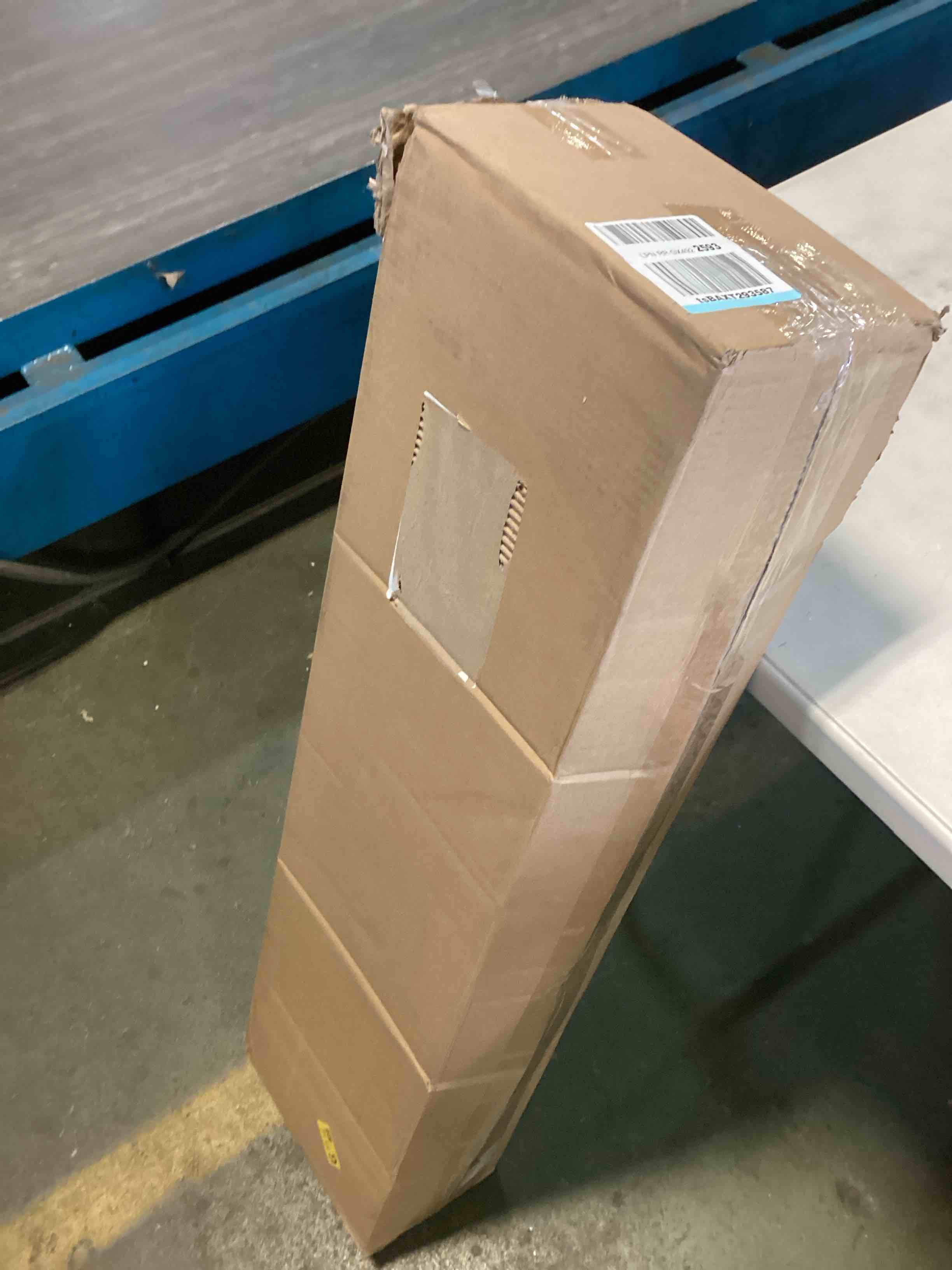 https://s3.amazonaws.com/lotting-images-prod/bidfta/YEL5517871_1699036793207.jpeg
